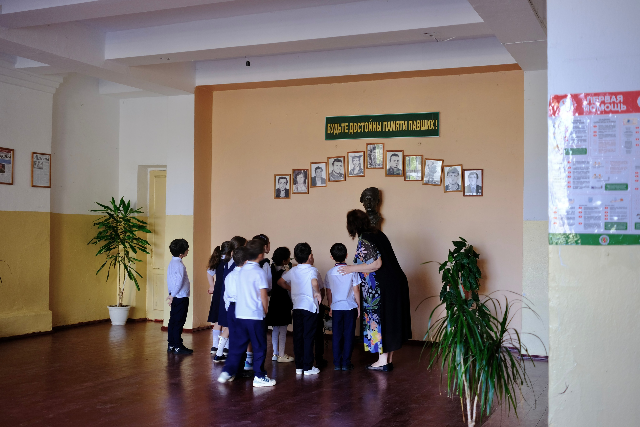 Гудаутская русская школа № 4, Абхазия. Фотограф Евгений Андреев