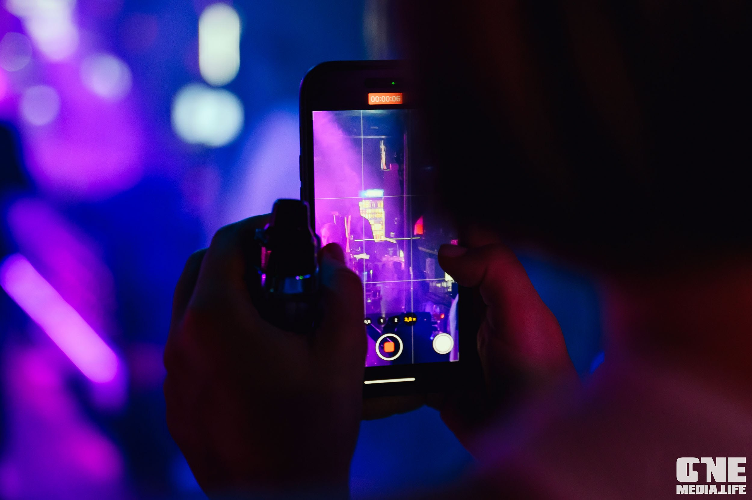 Пятничная туса в XxxX. One Media Life: фоторепортажи, фотоотчеты с мероприятий и заведений