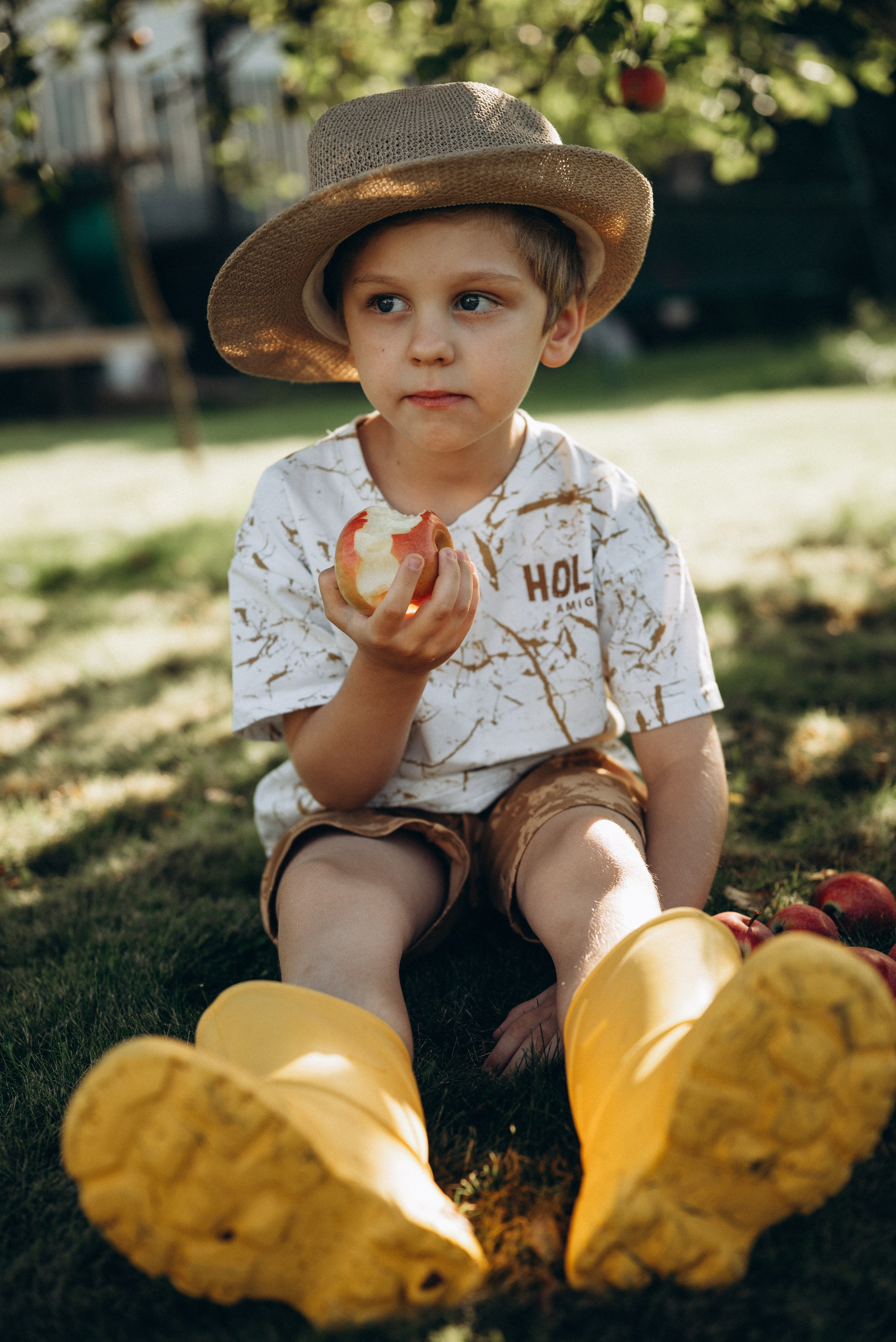 Маленький садовник. Семейный фотограф в Москве Дарья Пузикова