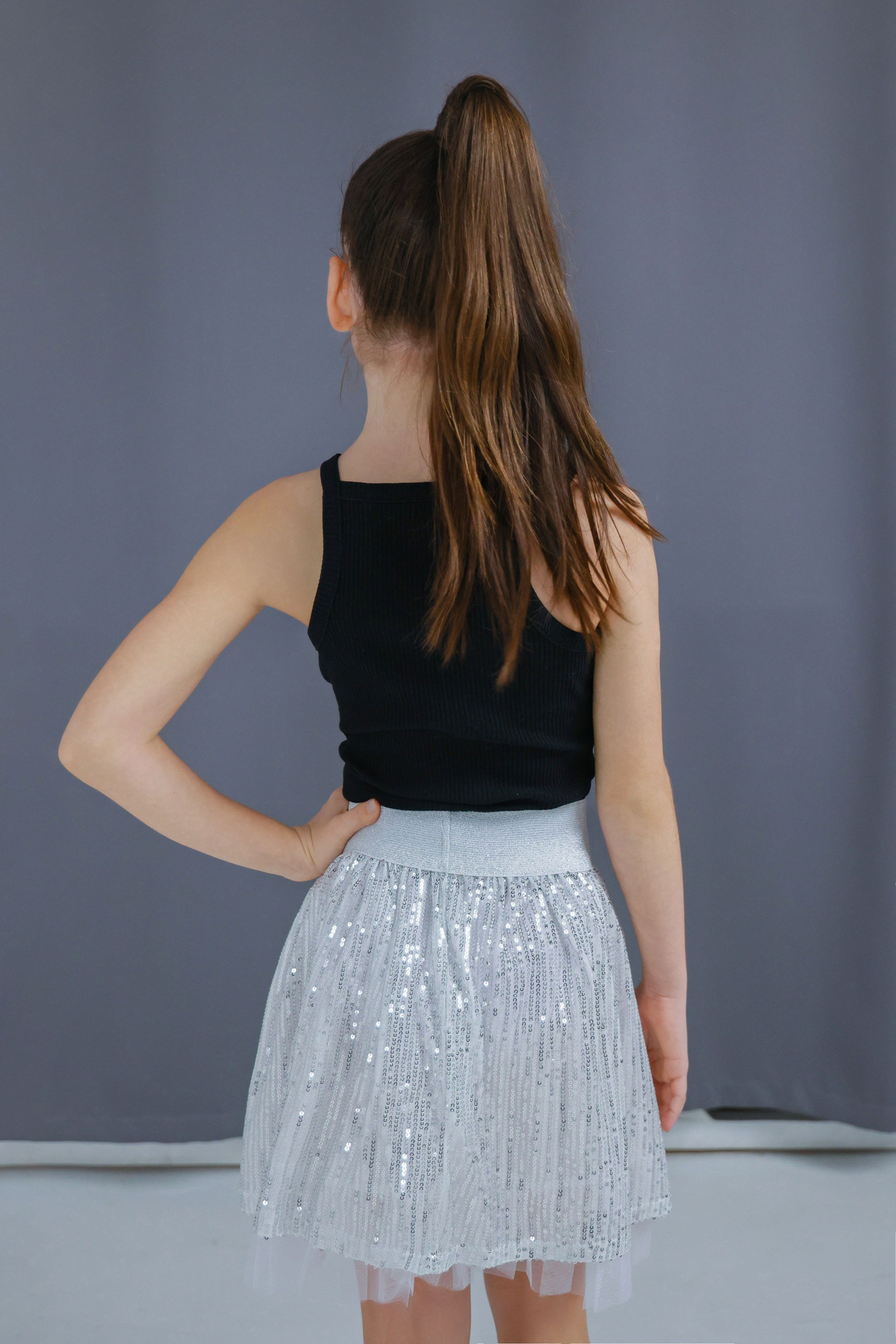 Фото детских платьев для рекламы на маркетплейсах. Фотограф, видеограф