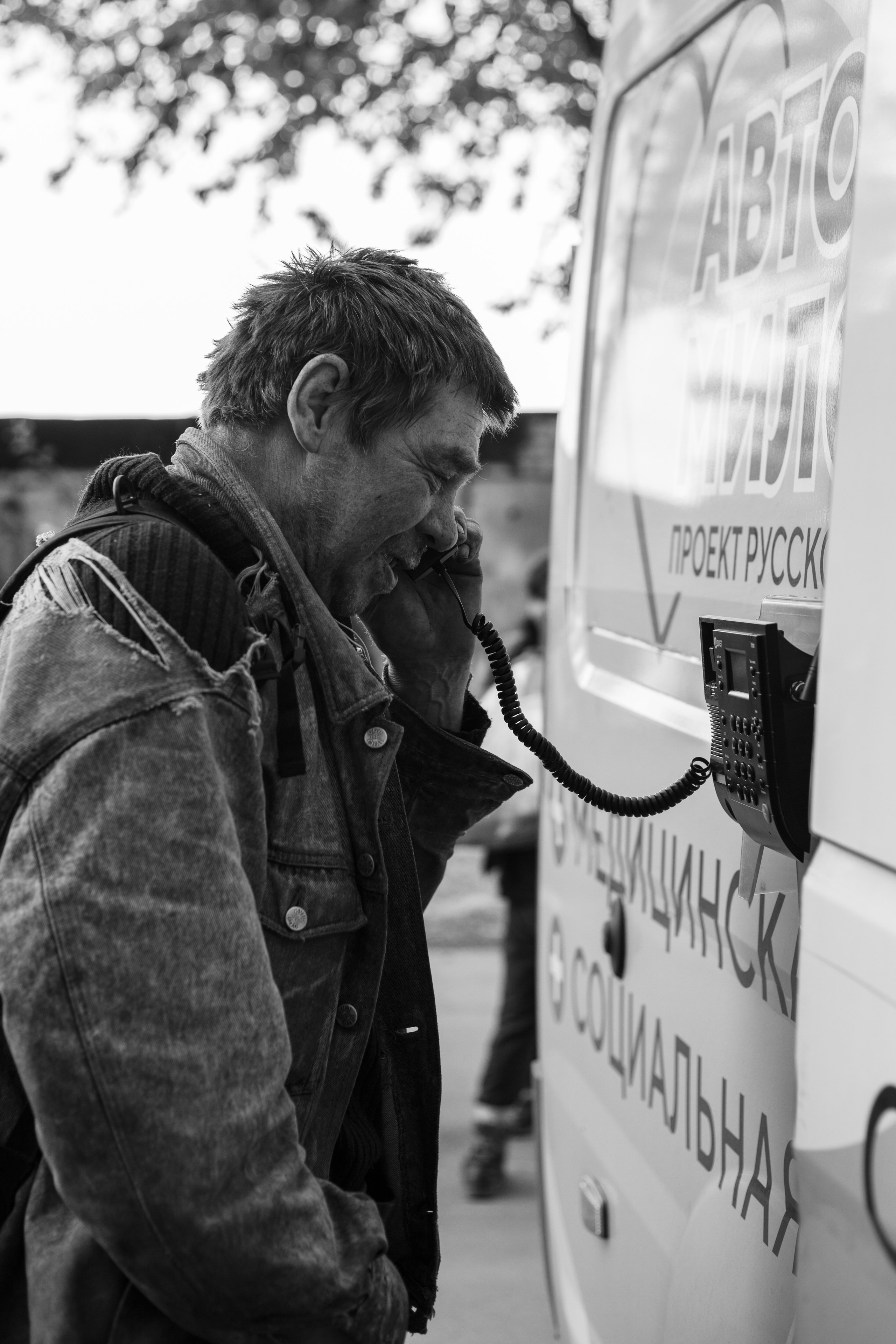 Eugene Shalnov charity documentary photograher 