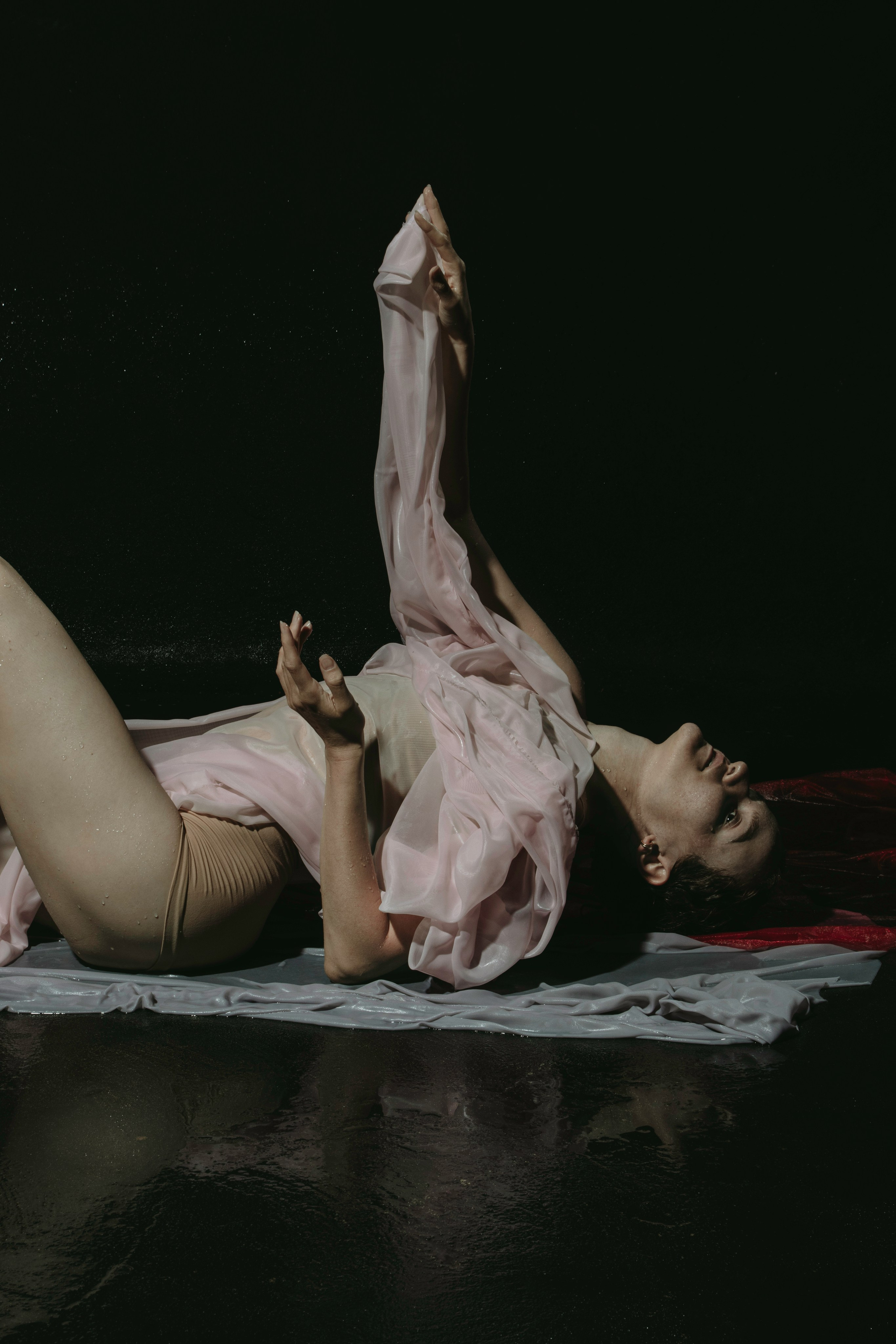 Индивидуальная фотосессия с водой. Фотограф продюсер съемок Йолдыз Плетнева