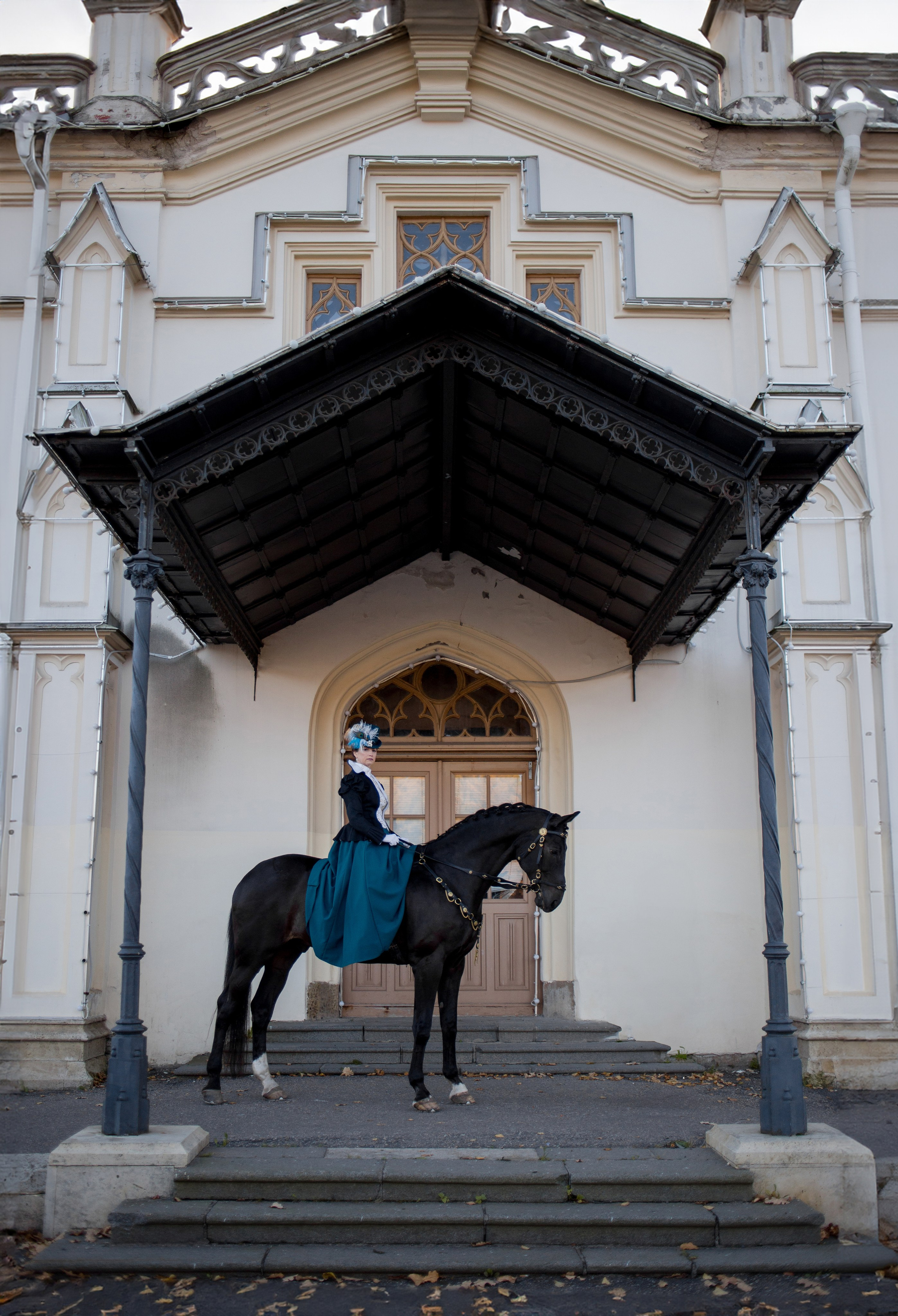 Фотосессия с лошадью в историческом стиле