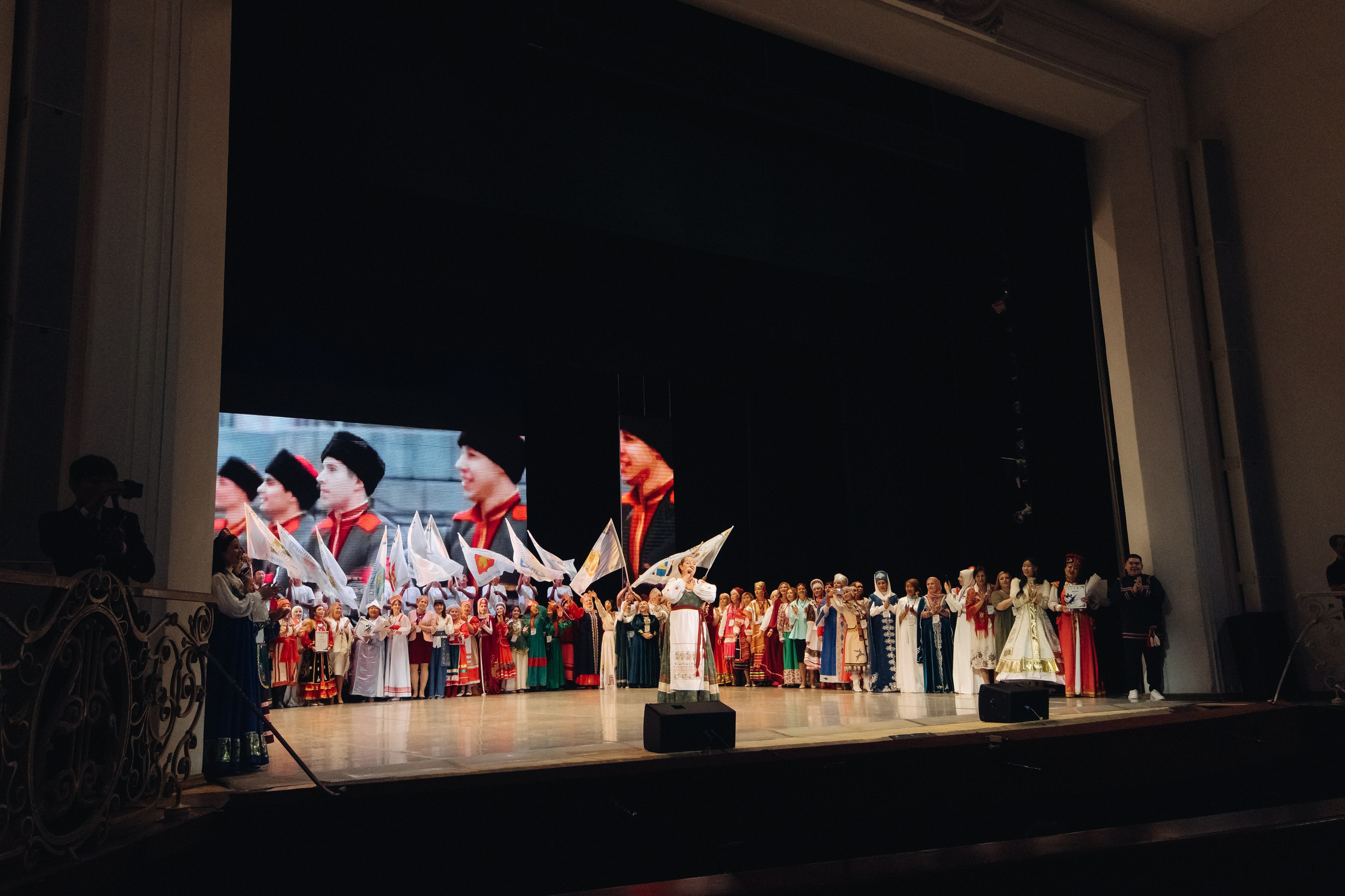 Лучший учитель родного языка и литературы 2025. Свадебный и семейный фотограф в Улан-Удэ