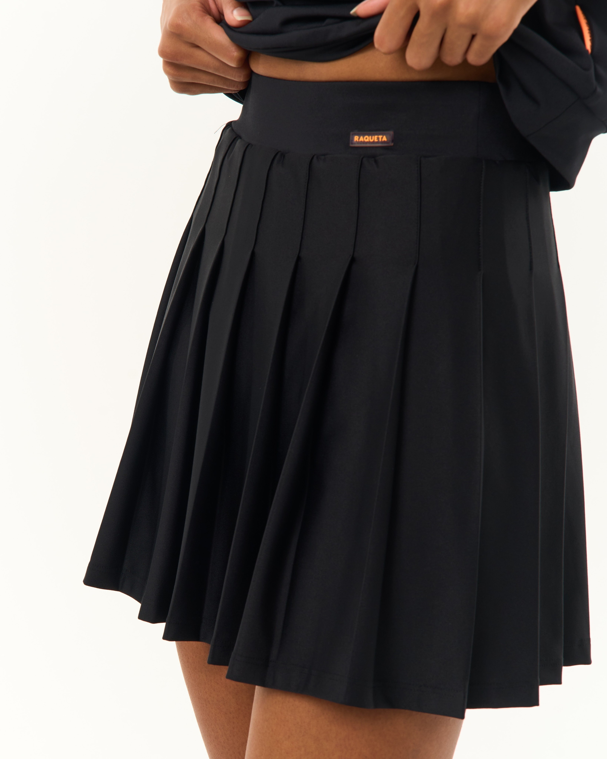 RAQUETA. 595 Production