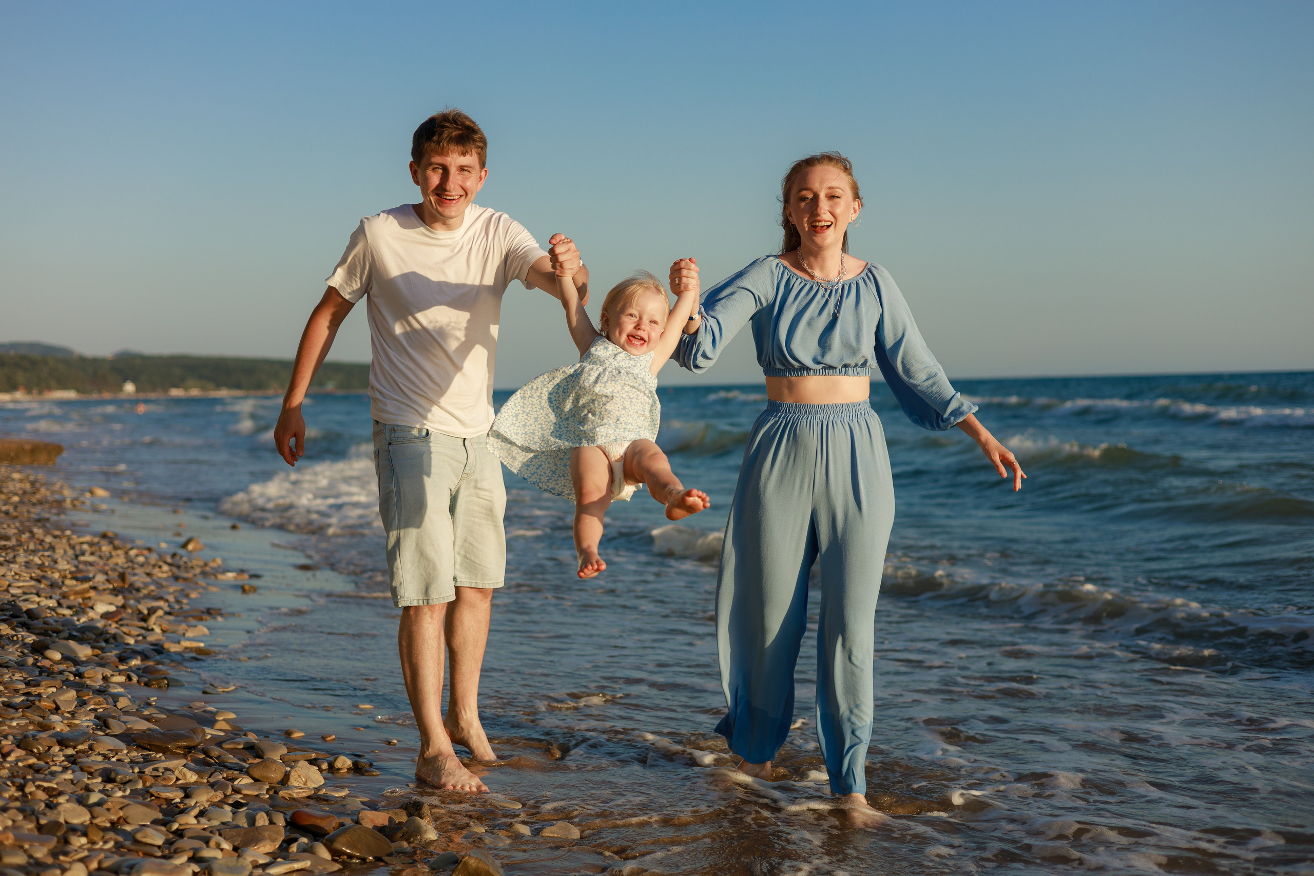 Антон, Катюша и Варечка