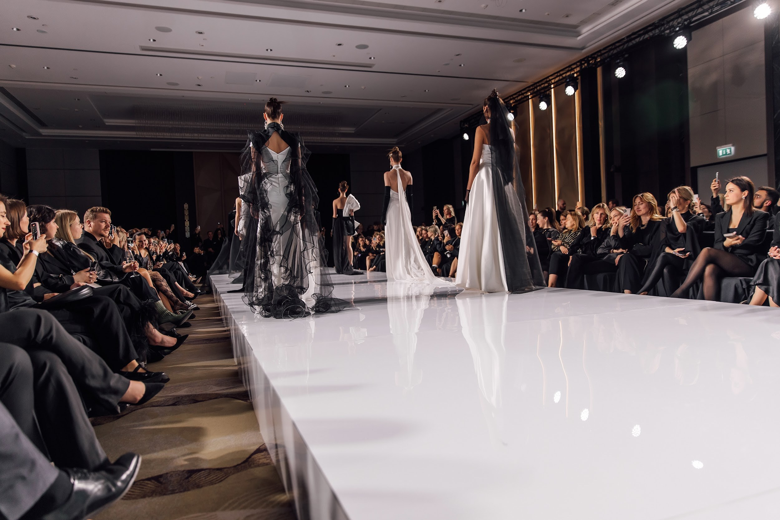 VISION. Любовь Чуляева — свадебный фотограф в Москве и Европе