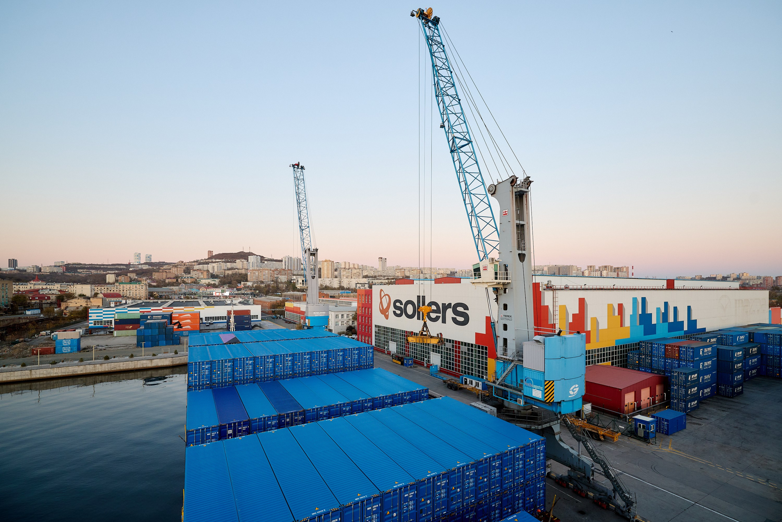 Фотограф репортаж Владивосток репортажная съёмка Приморский край фотосъёмка промышленность бизнес производство судно порт аэросъёмка