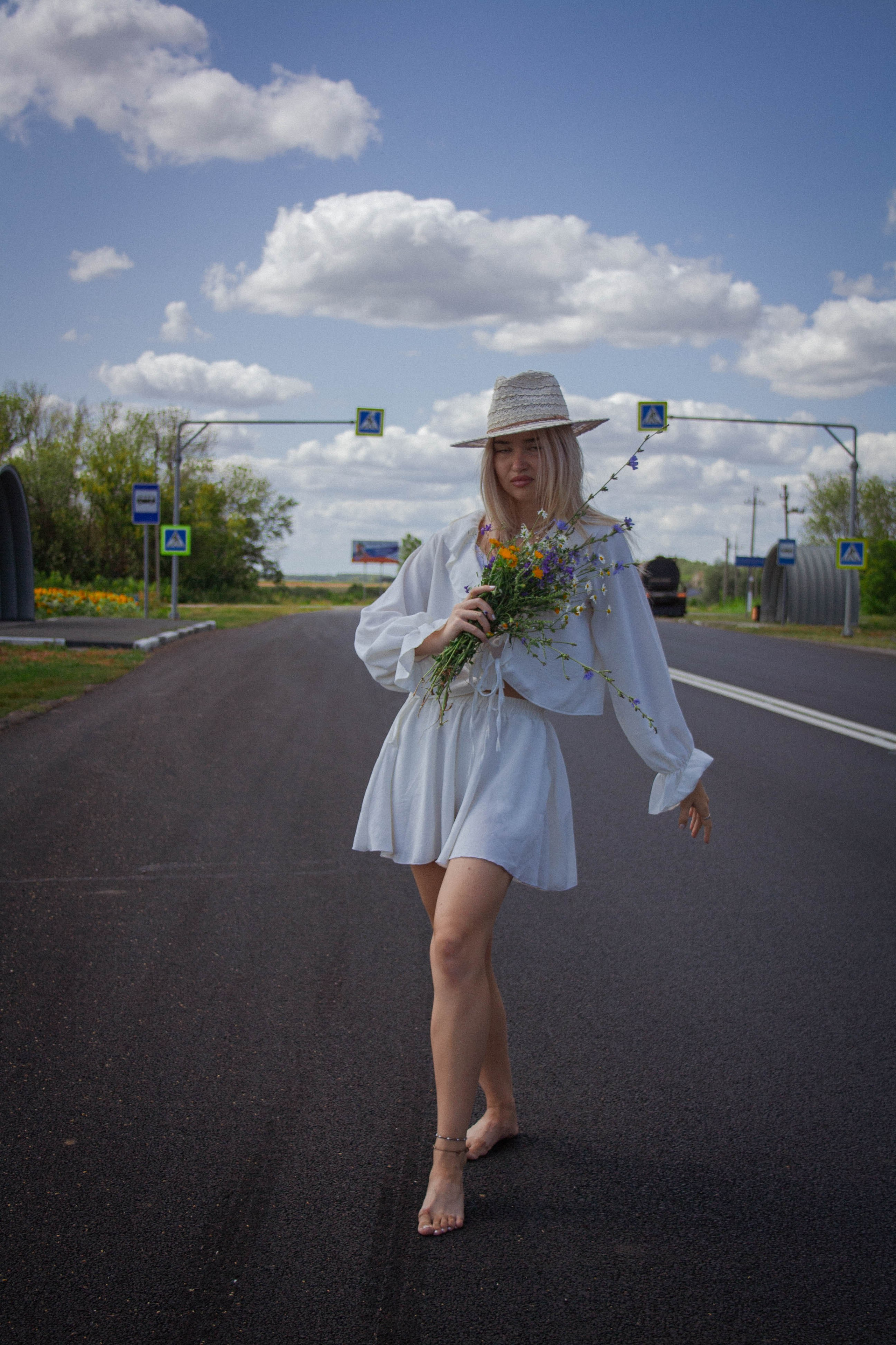 Настроение: уйти в поле с подсолнухами. Портретный фотограф в Саратове