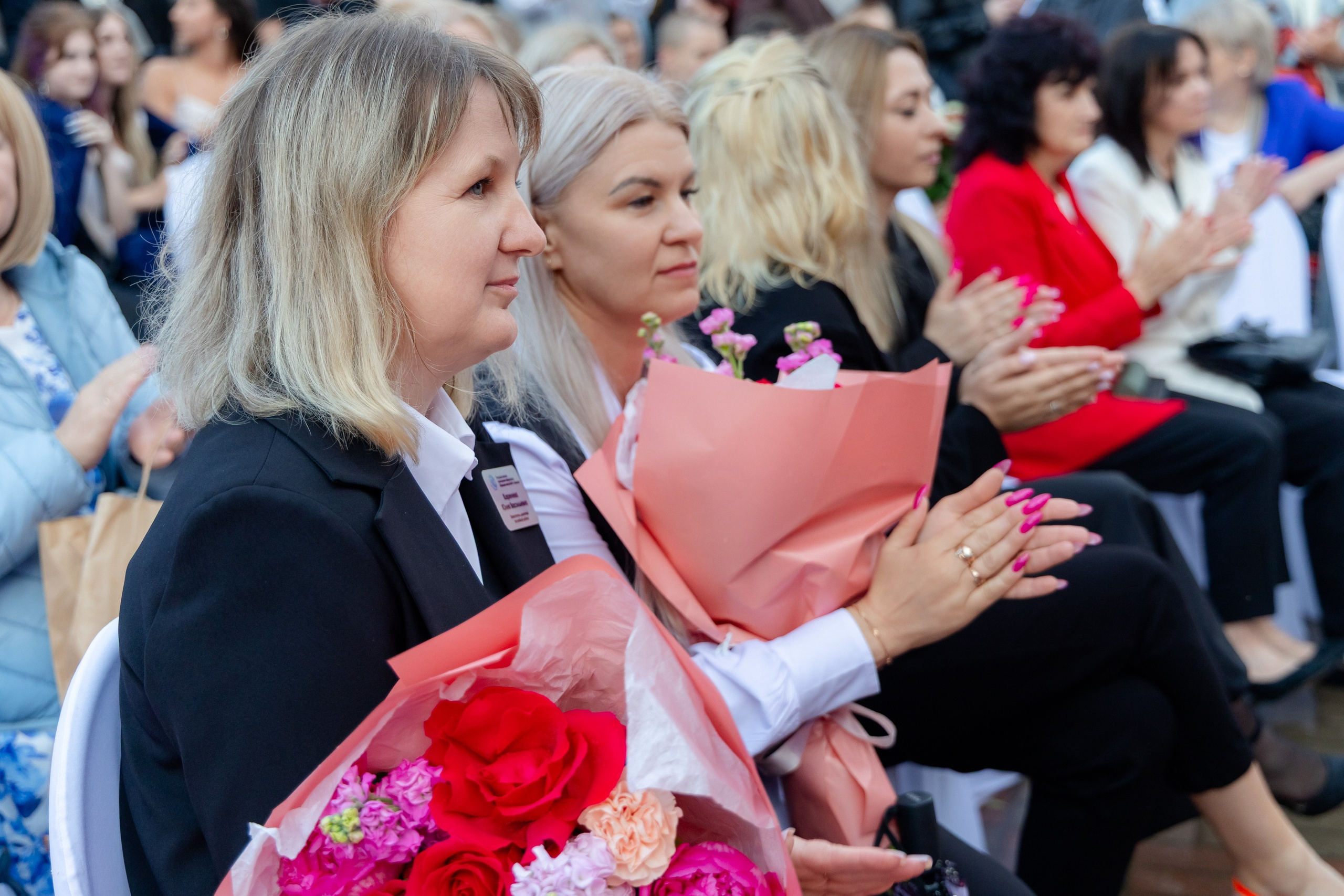 Школьный выпускной 2025 год в Минске, Беларуси. Свадебный фотограф в Минске/Беларуси Сергей Спиридонов