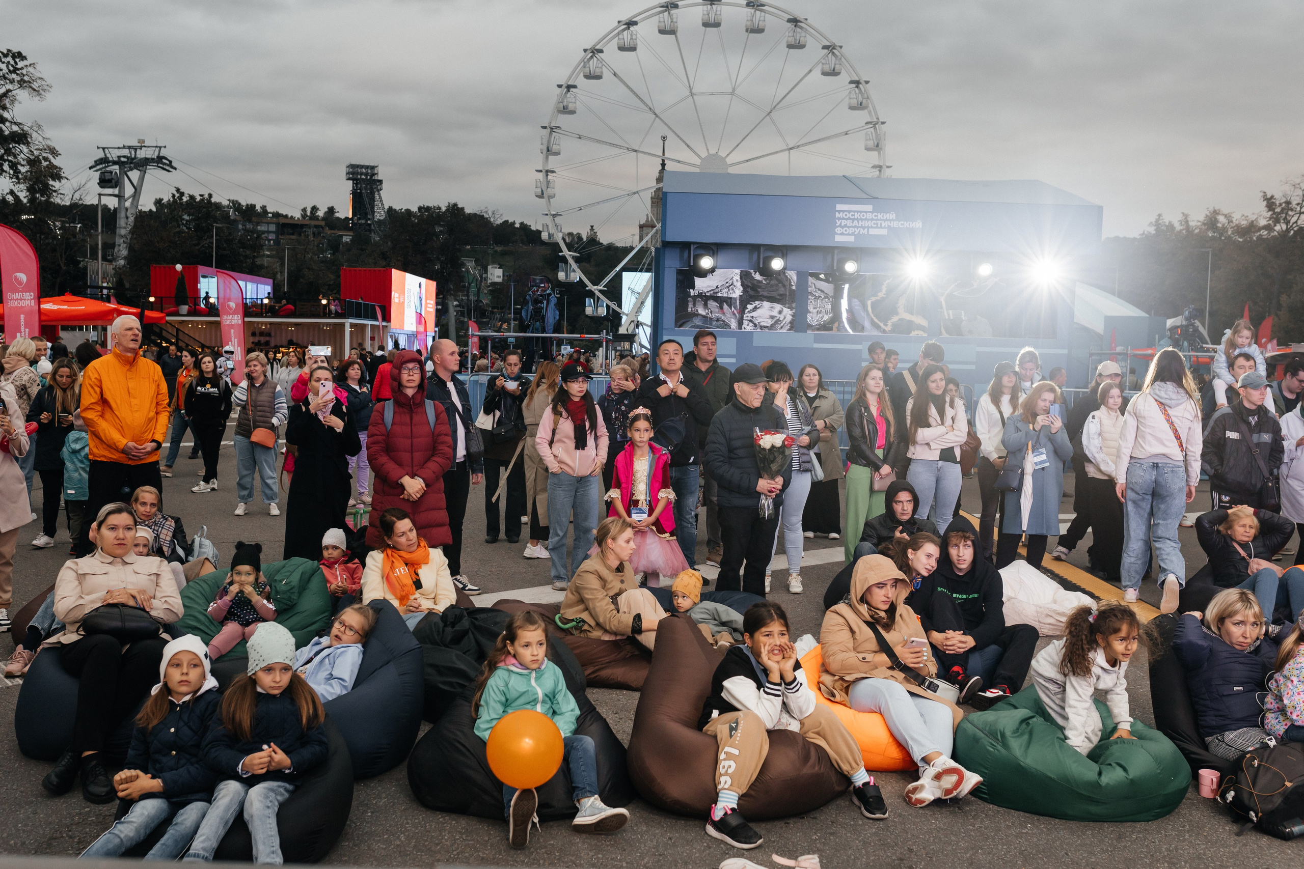 Московский урбанистический форум. Фонд Оксаны Фёдоровой. Ромео и Джульета. Фотограф Наталия Федосова, г. Москва. TG и Instagram @nataliya_raw