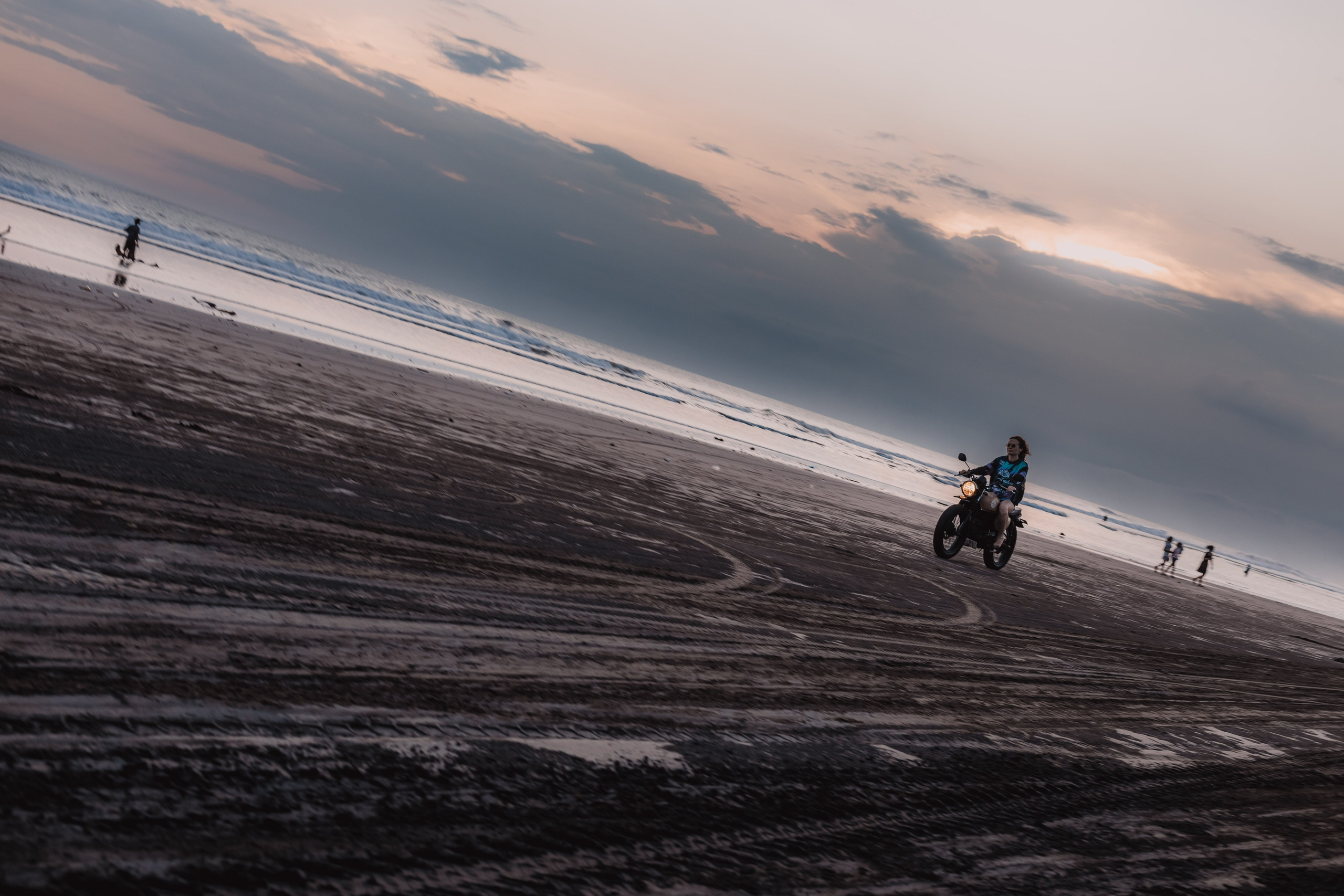 Moto babe. Mariam Bagdasaryan