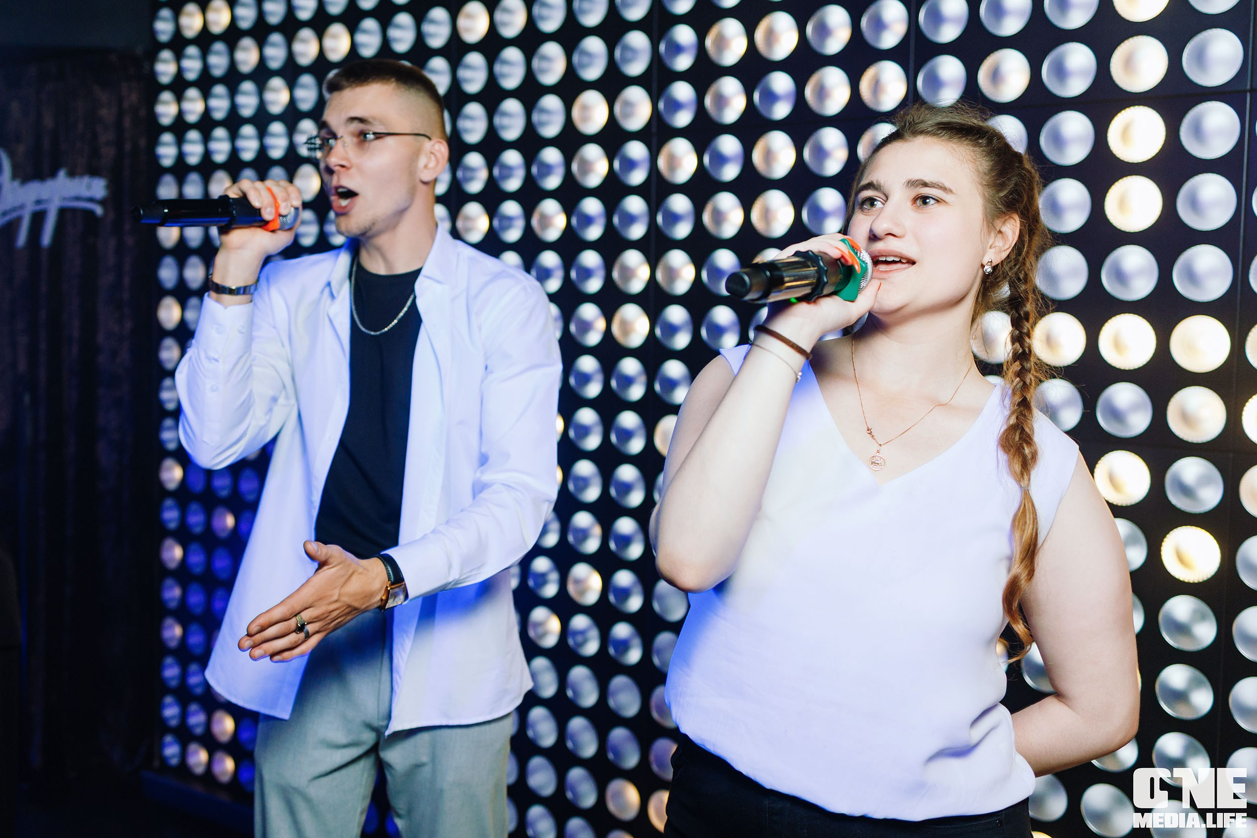 Фоторепортаж из караоке-клуба Эйфория. One Media Life: фоторепортажи, фотоотчеты с мероприятий и заведений