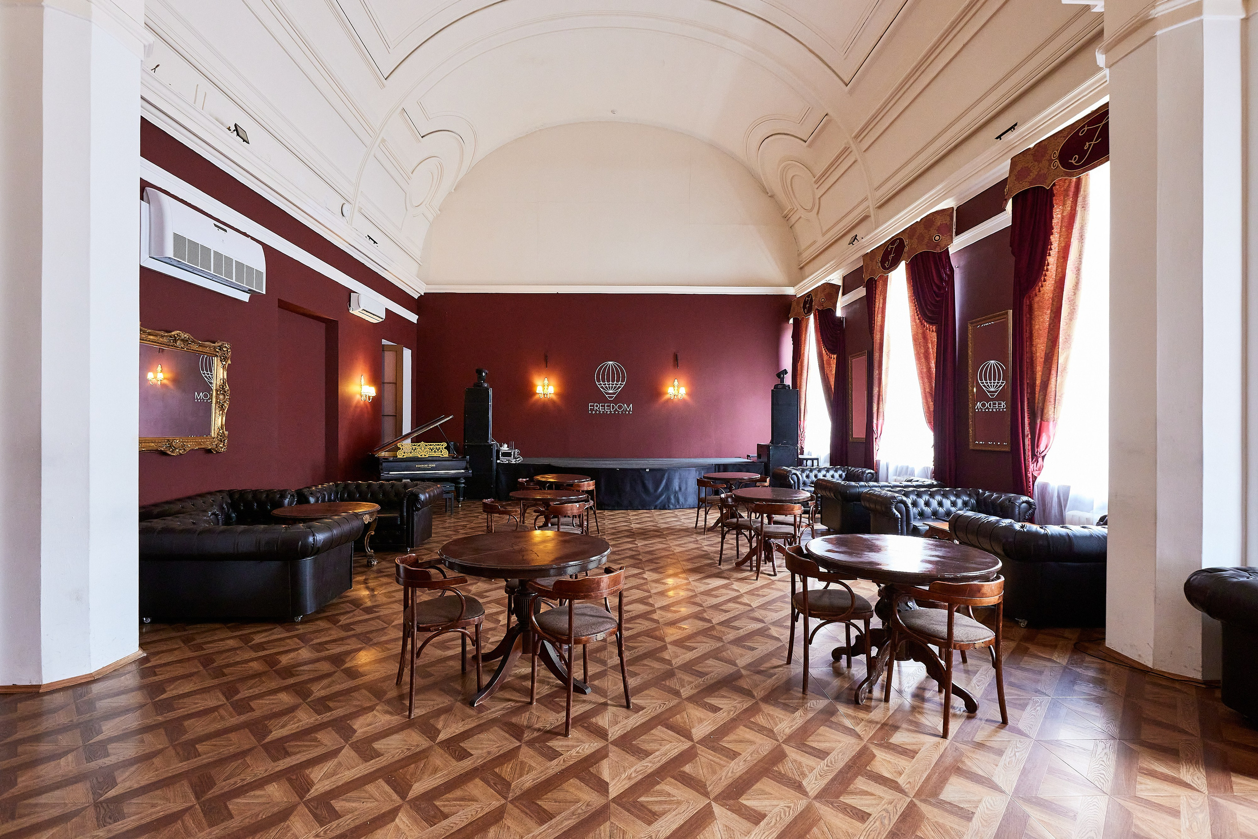 Антикафе Freedom. Фотограф Анастасия Леонтьева Санкт-Петербург