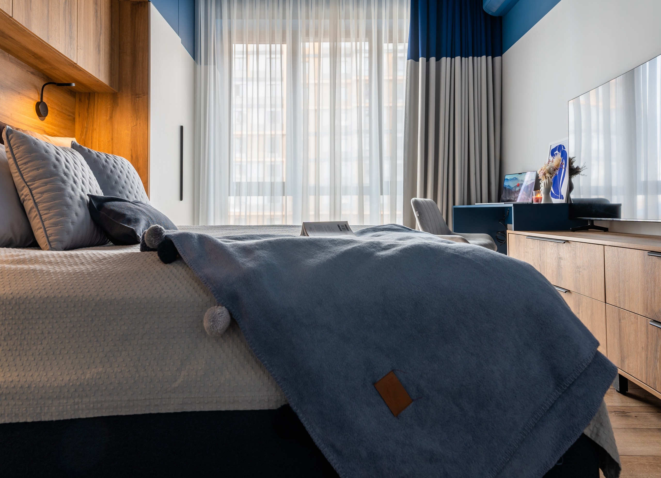 Алматы, Bureau2×2 — реализованный дизайн-проект квартиры, апрель 2023. Интерьерный фотограф Алматы