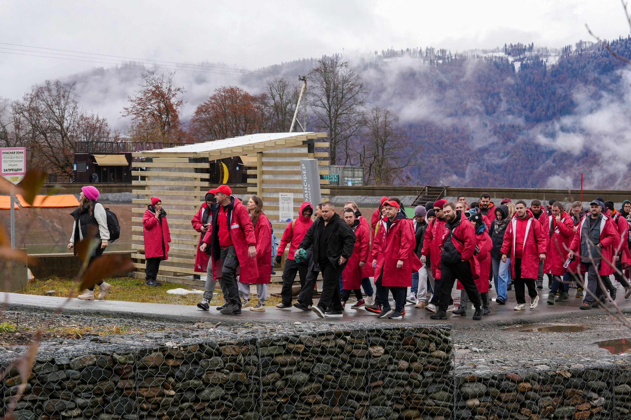 MICE мероприятие — хайкинг на курорте Роза Хутор. Репортажный фотограф в Красной Поляне и Сочи Павлюченко Екатерина