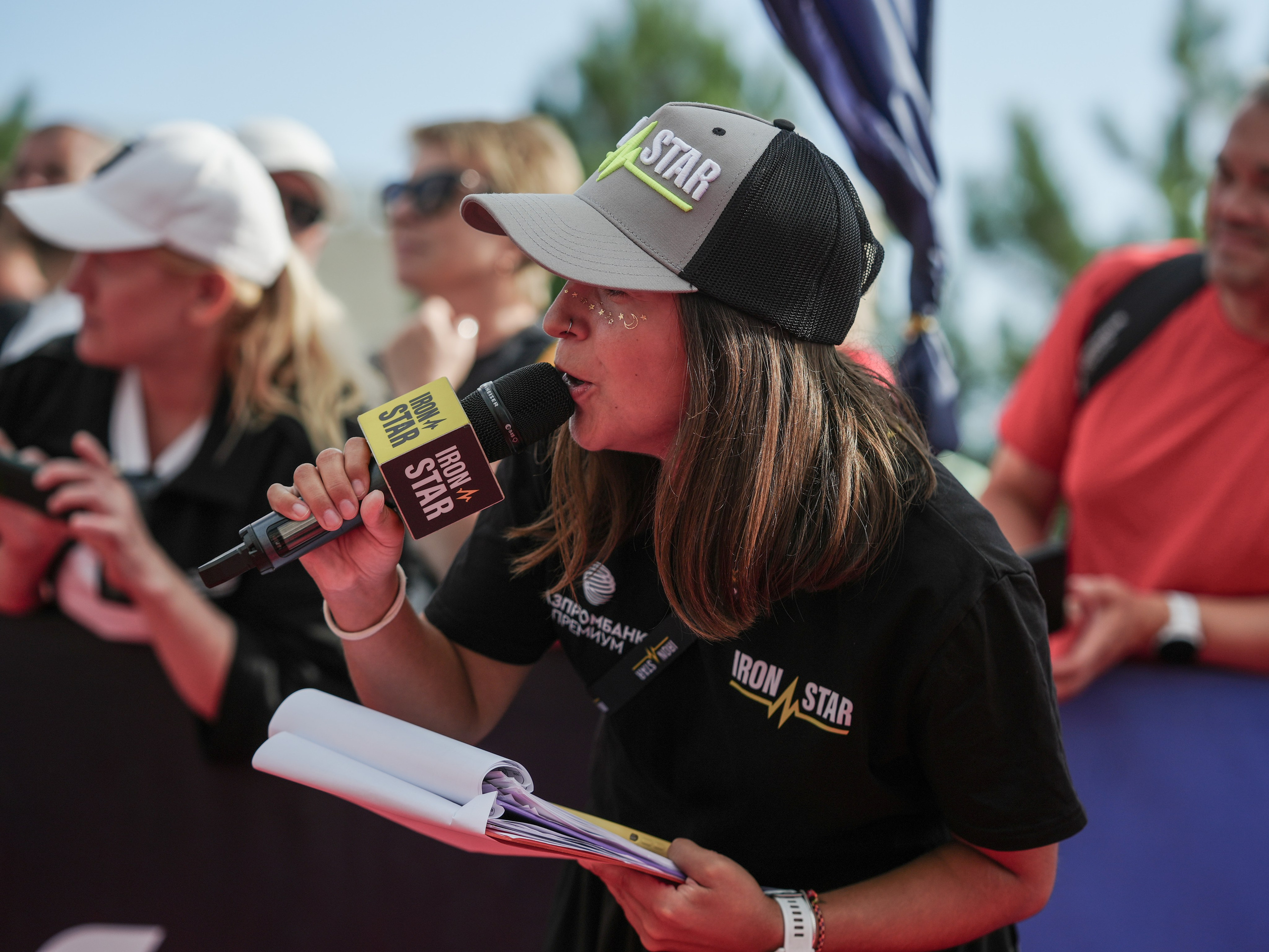 Фотоотчет партнерской интеграции для компании TELE2 на фестивале Ironstar. Репортажный фотограф в Красной Поляне и Сочи Павлюченко Екатерина