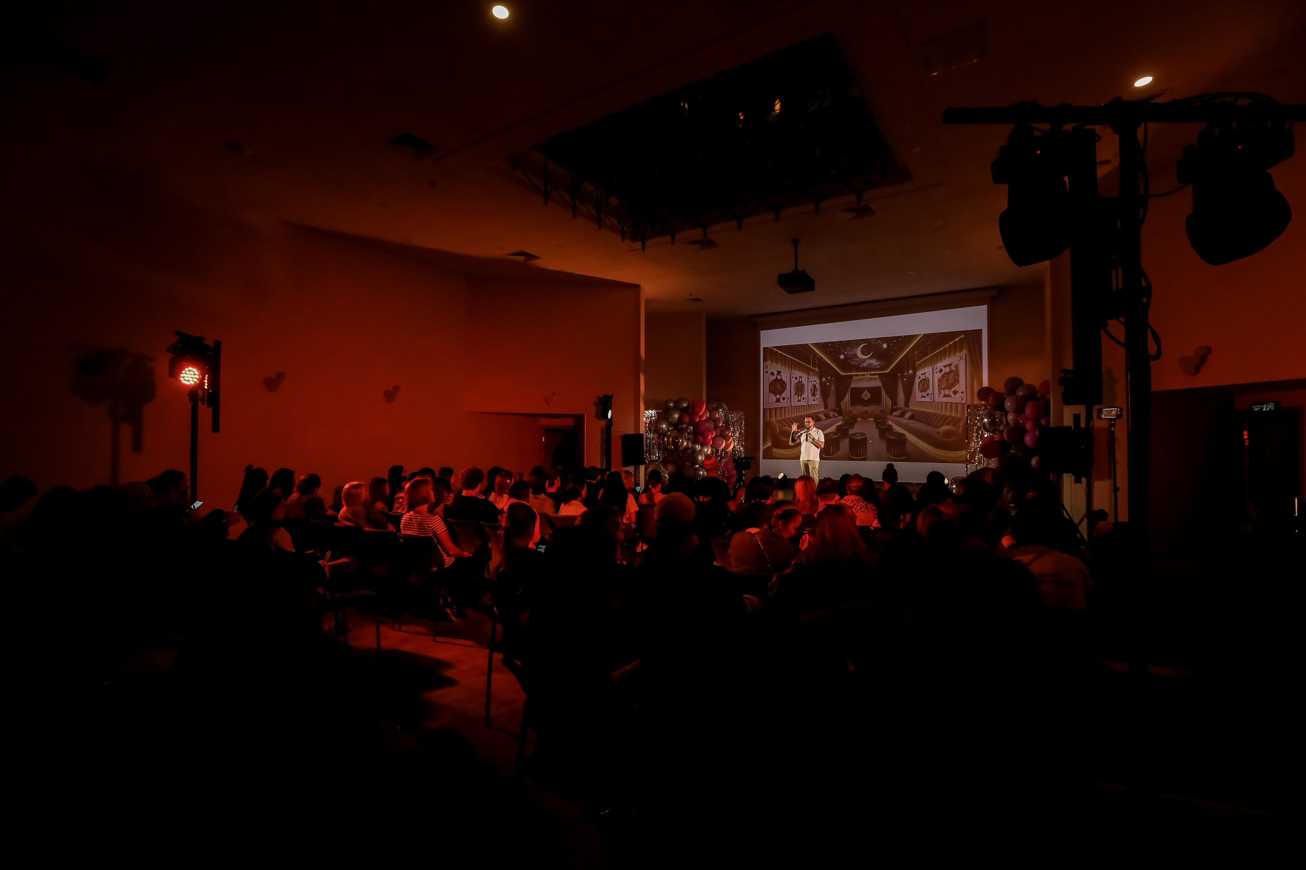 Международный обучающий форум для EVENT-специалистов «СМТ». Photographer Viktoriya Markushina «My world throug»