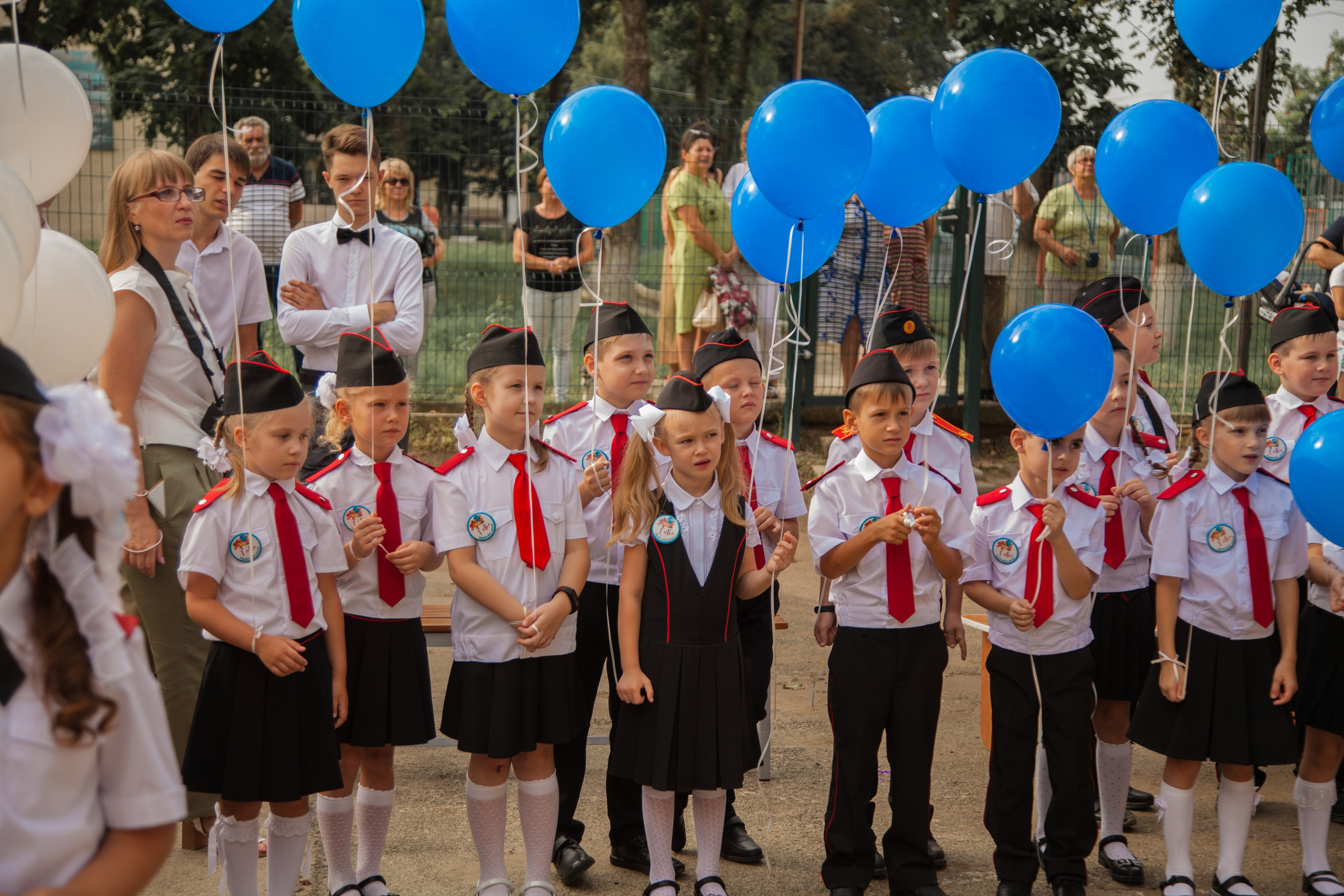 Линейка 1 сентября. Свадебный и семейный фотограф в Армавире