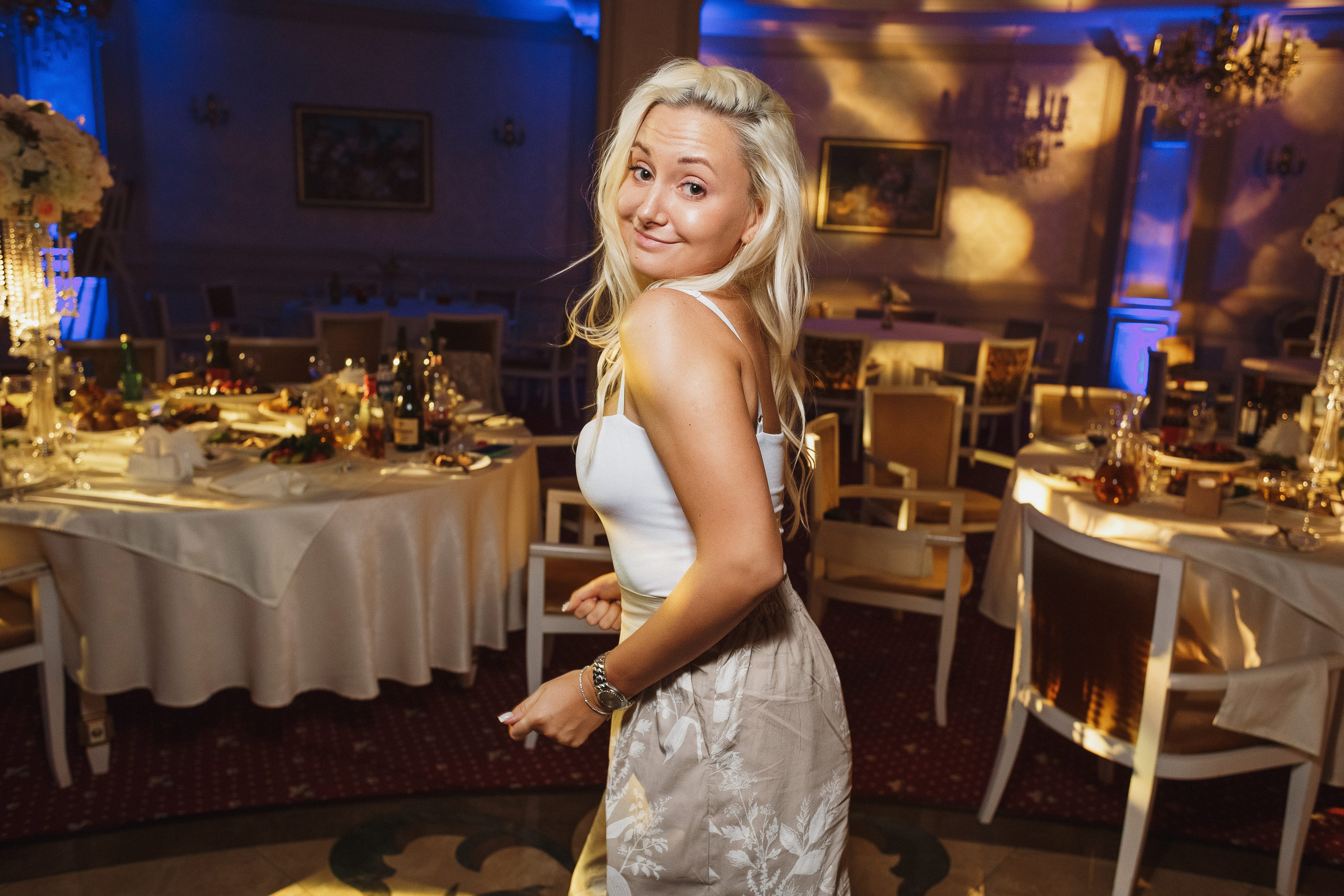 Фотограф в Таганроге летняя свадьба: Романтическая свадебная прогулка. Свадебный и семейный фотограф в Таганроге Бакарюк Антон