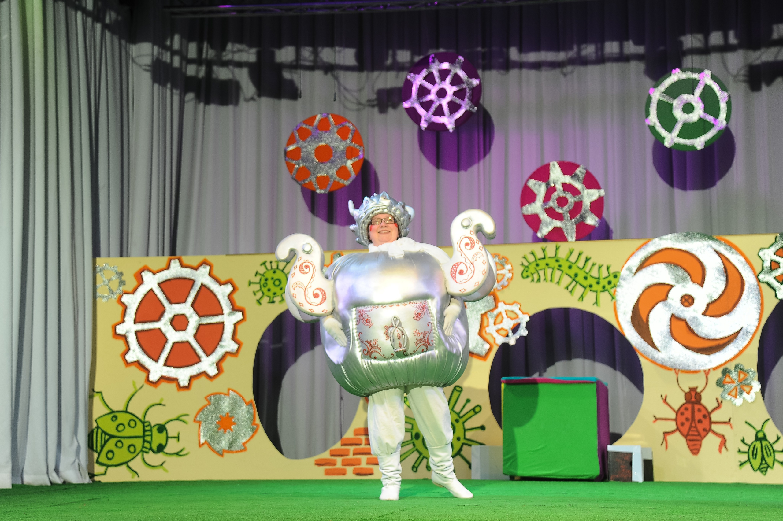 Выпускной 2025, детский центр «Самовар». Фотограф Олег Юршевич Солигорск Минск