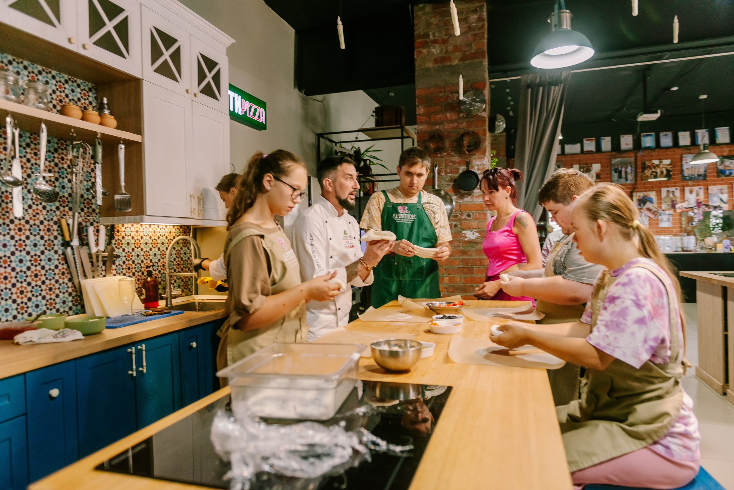 Инклюзивная кухня добра в Артишок 30. 07.35. Детский фотограф, семейный фотограф и репортажи в Кемерово