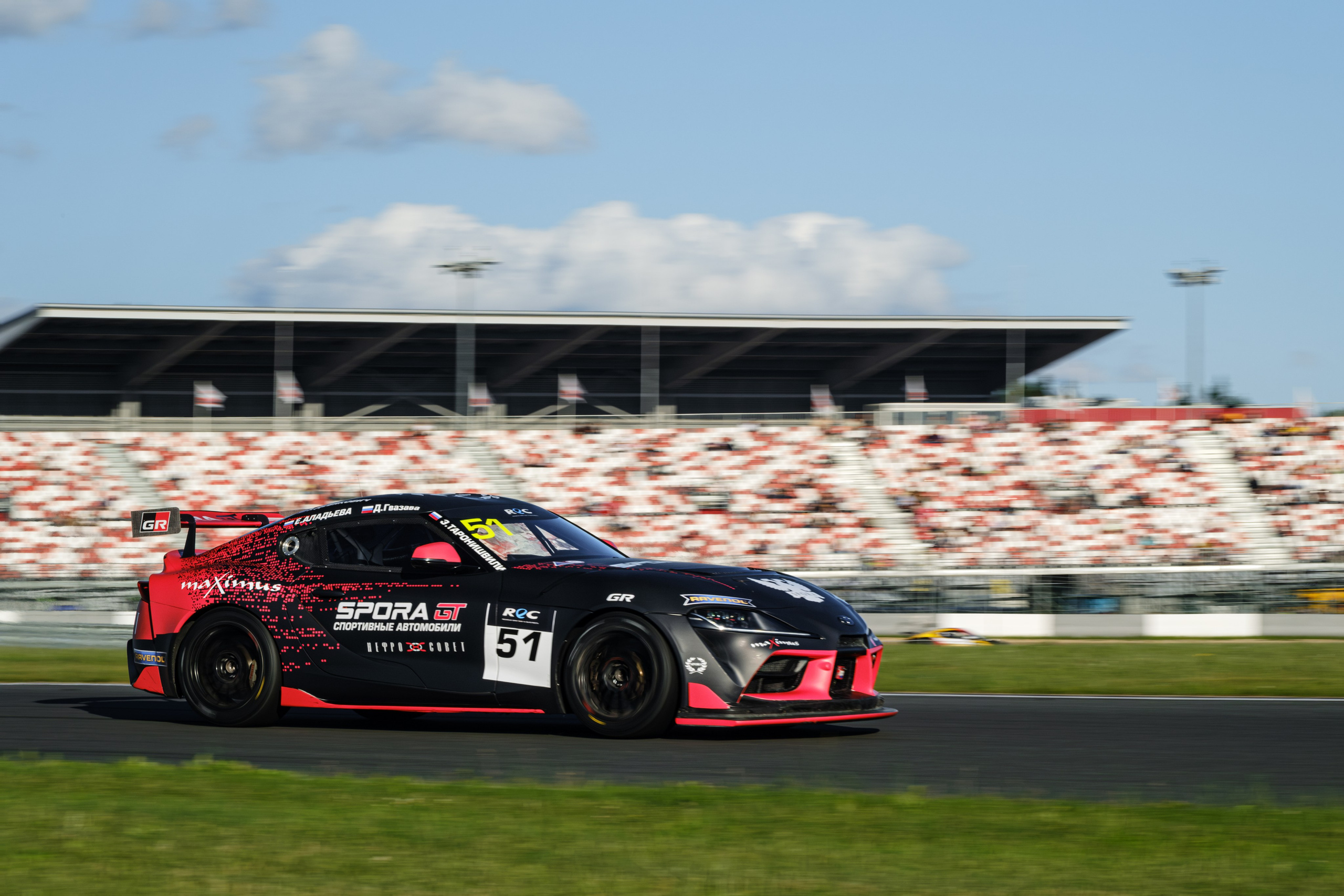 Российская серия гонок на выносливость. Авто и мотоспорт — фотограф Антон Медведев iCoguar