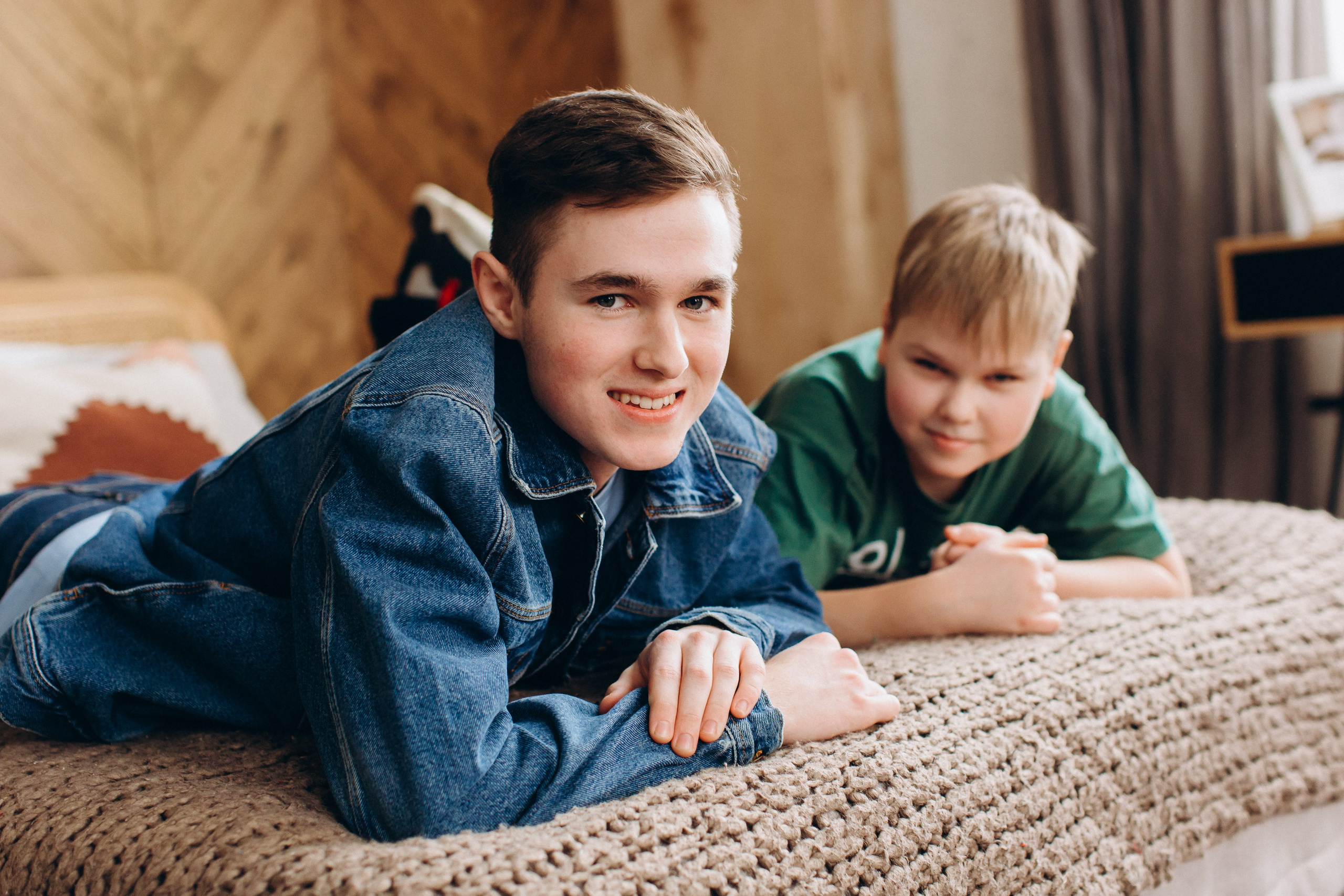 Семейная фотосессия в студии для Елены и ее семьи. Семейный, детский и школьный фотограф в Москве Рудницкая Анна