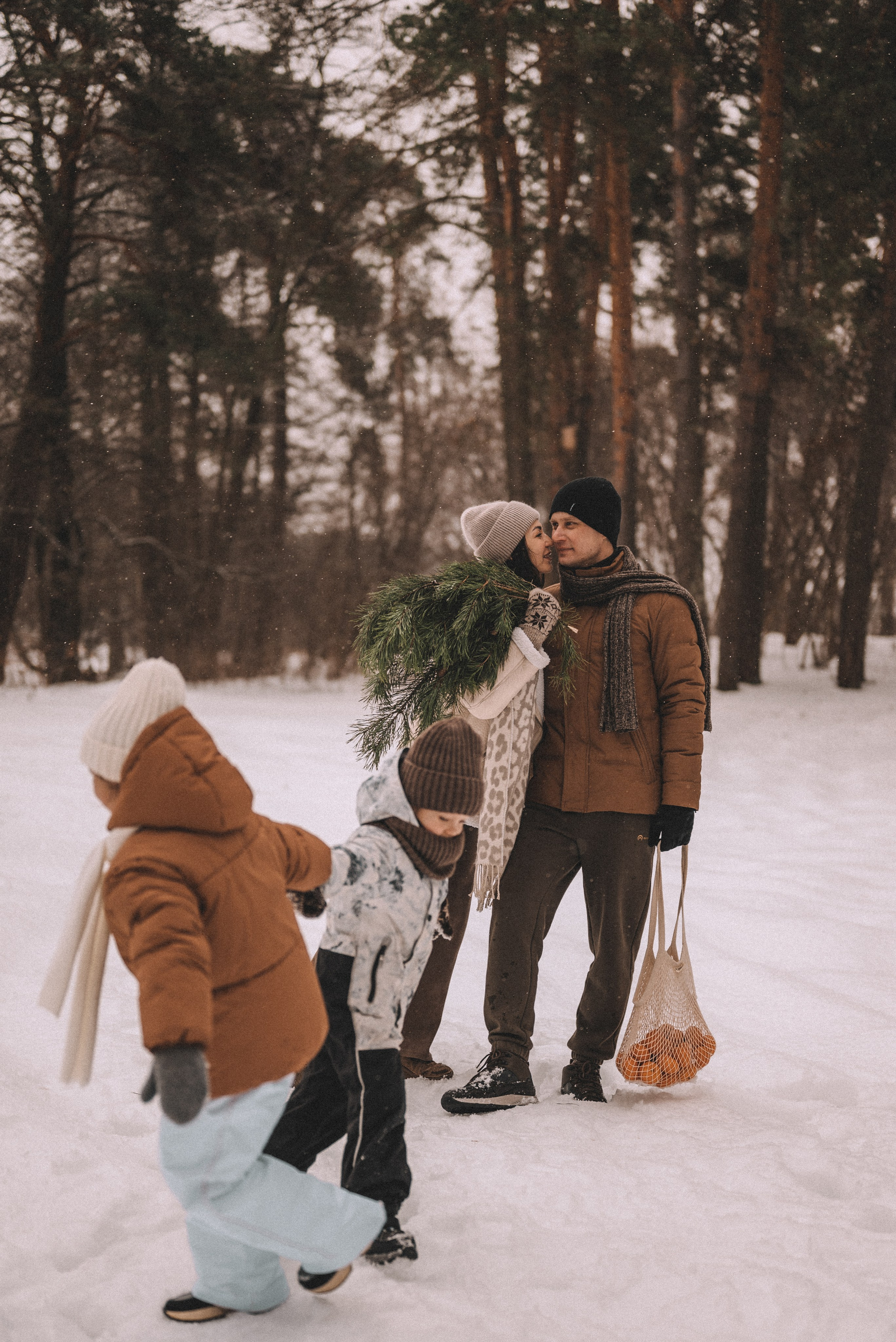 Сергей и Наталья с Ксюшей и Максимом. Фотограф Кристина Пархоменко
