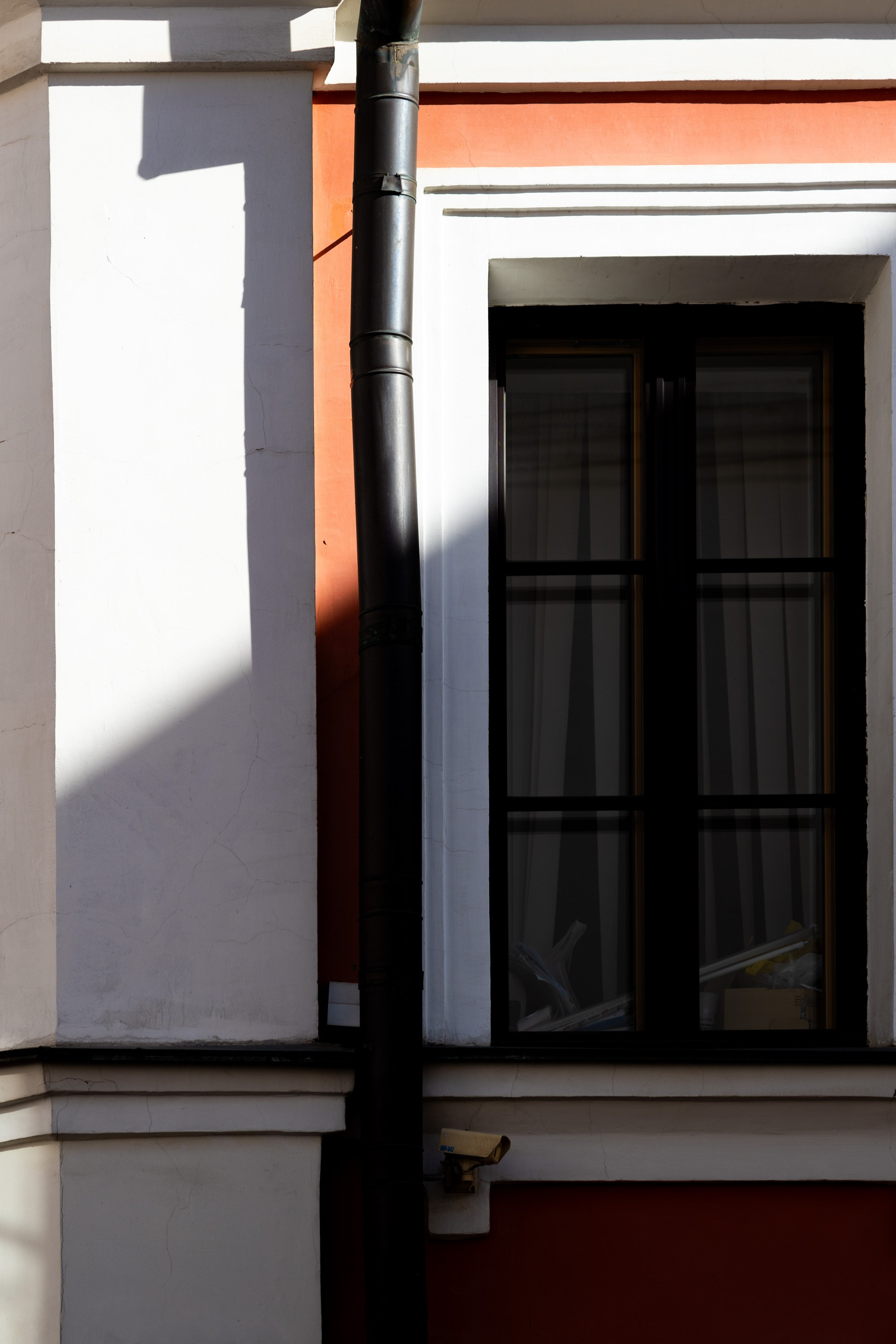 Свет и тень в городе. Фотограф в Москве. Шахабудин