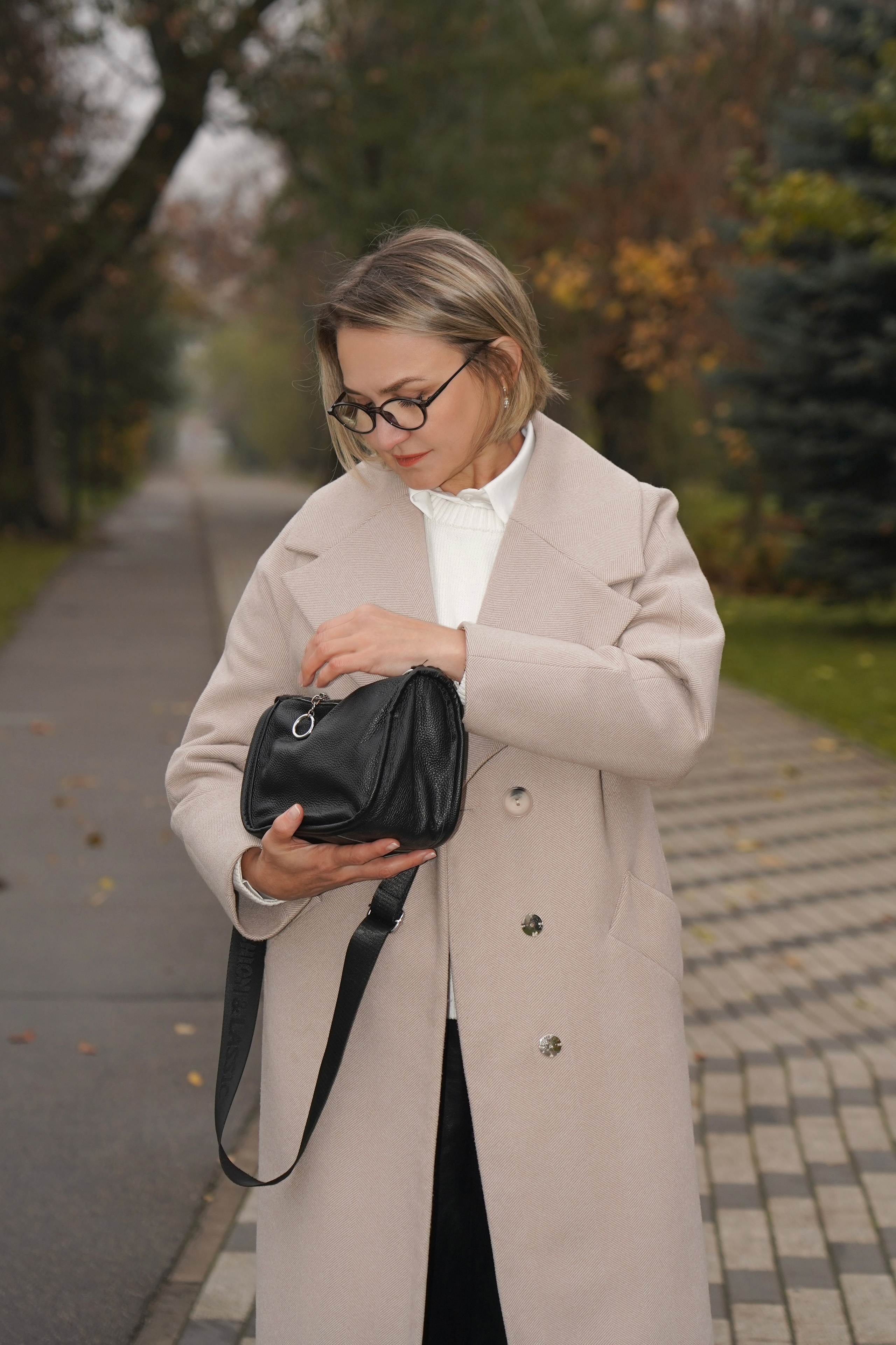 Прогулка с Лилией + кафе