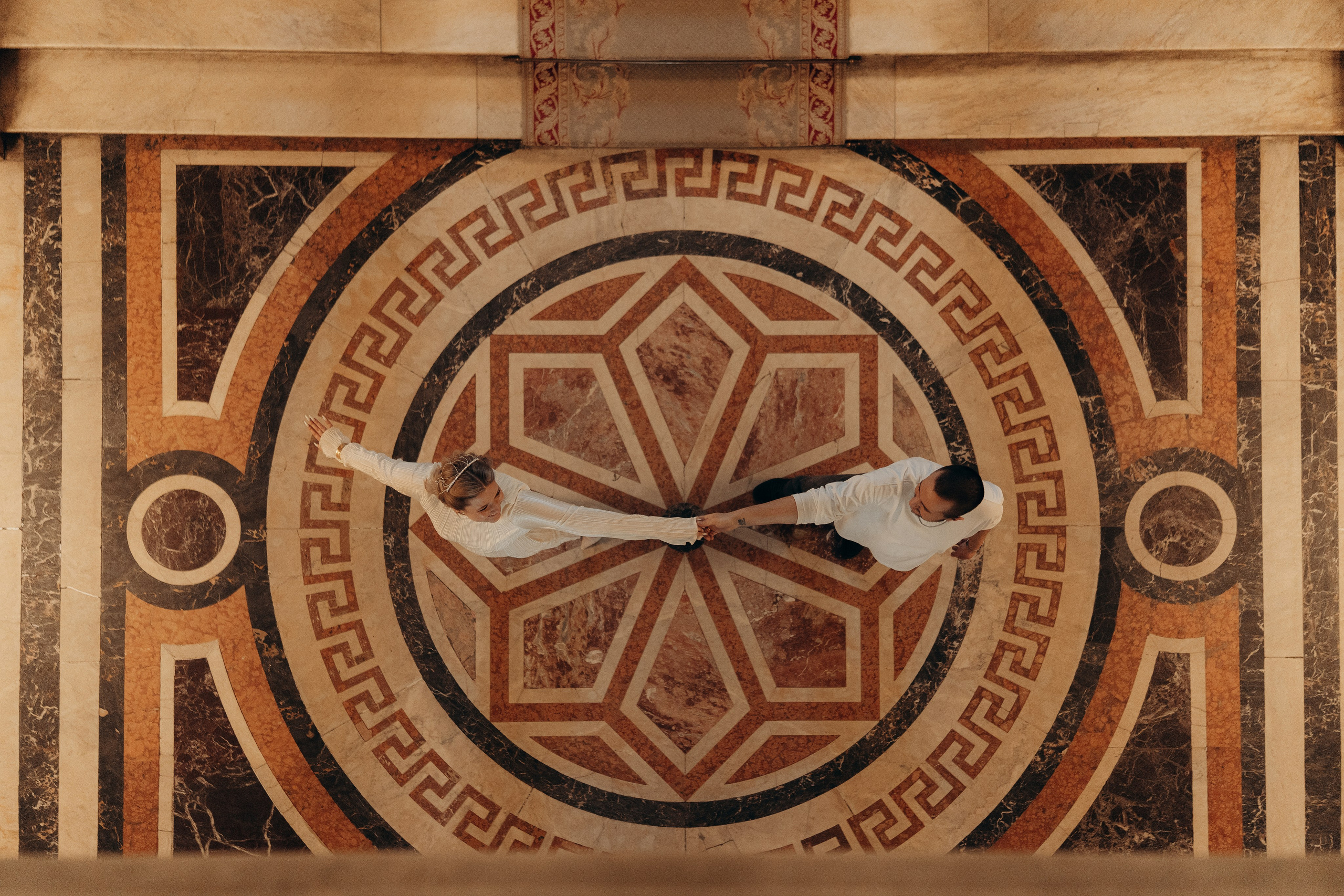 Илья и Елизавета. Hmliber — фотограф и контент-креатор из Петербурга