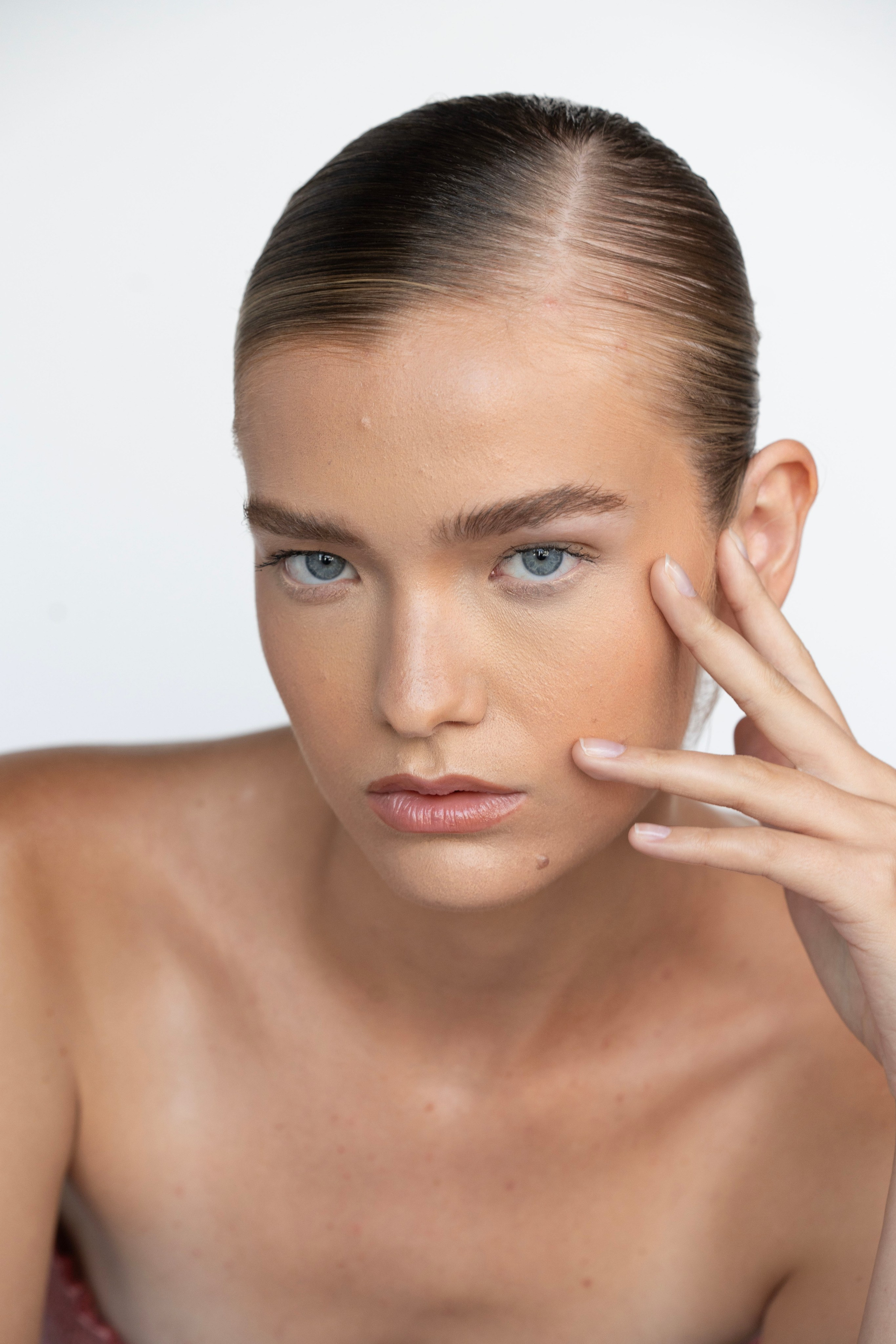 BEFORE/AFTER. Professional retoucher