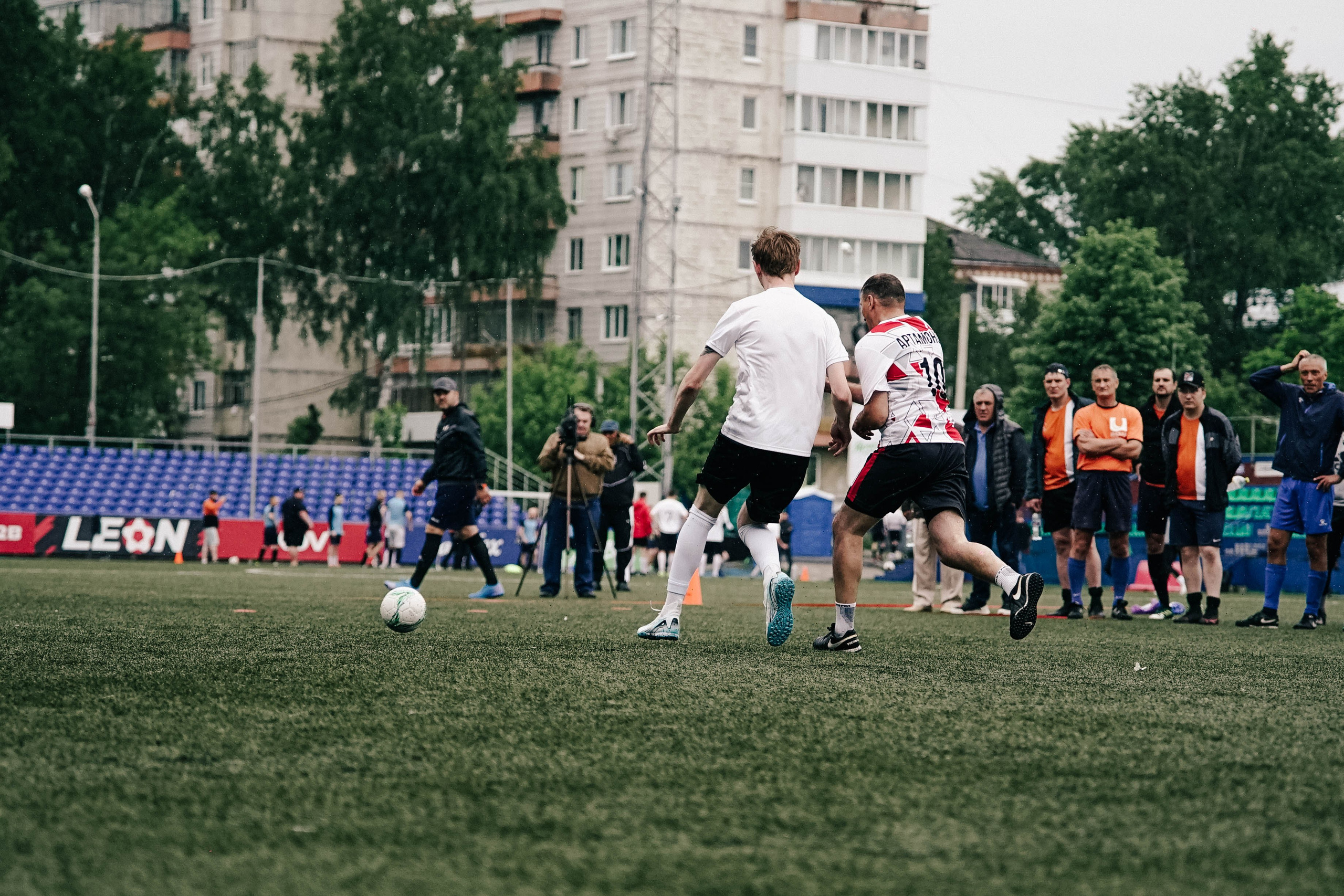 SPORT SHOOTS. Awes fram