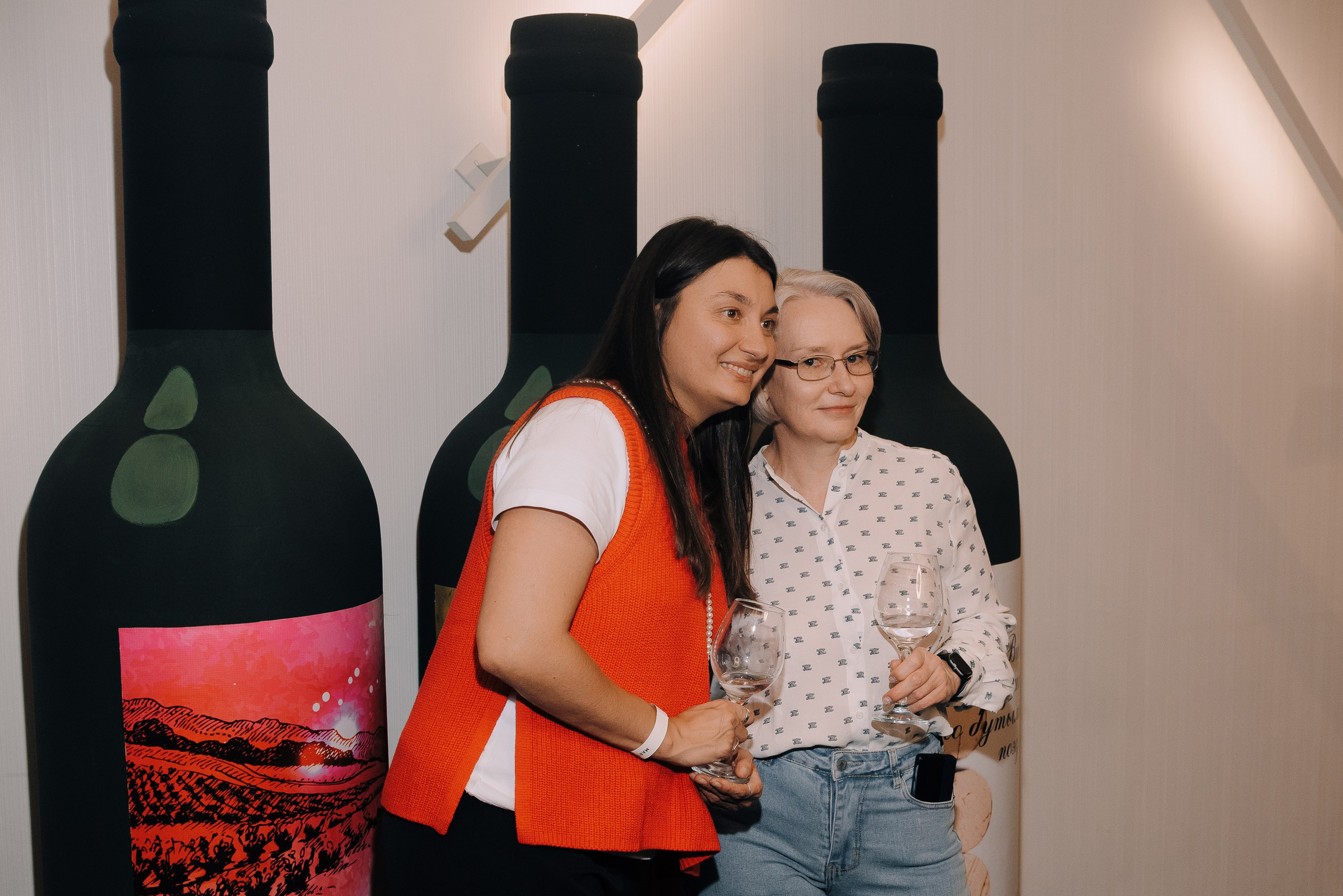 ФЕСТИВАЛЬ ВИНА И КРЕПКИХ НАПИТКОВ МАВТ-ВИНОТЕКА. Репортажный фотограф Зуев Роман г. Челябинск