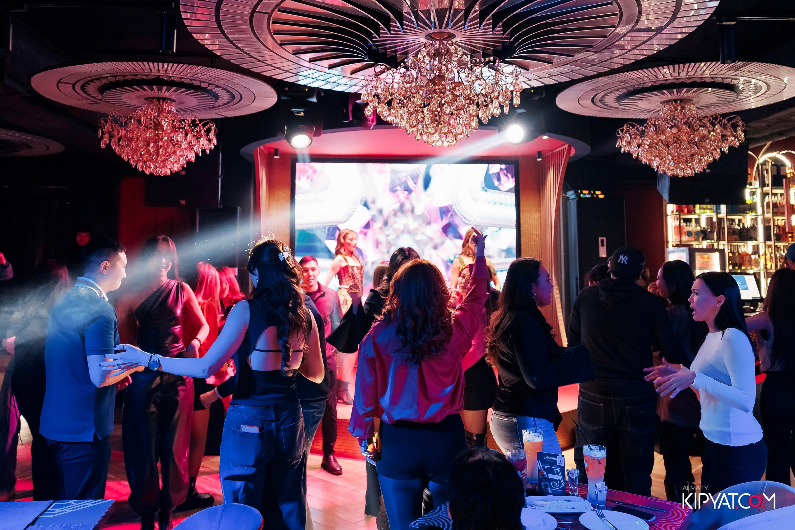 ЗАЯ, НА БИС. КИПЯТКОМ АЛМАТЫ! Фотосъемка мероприятий в Алматы