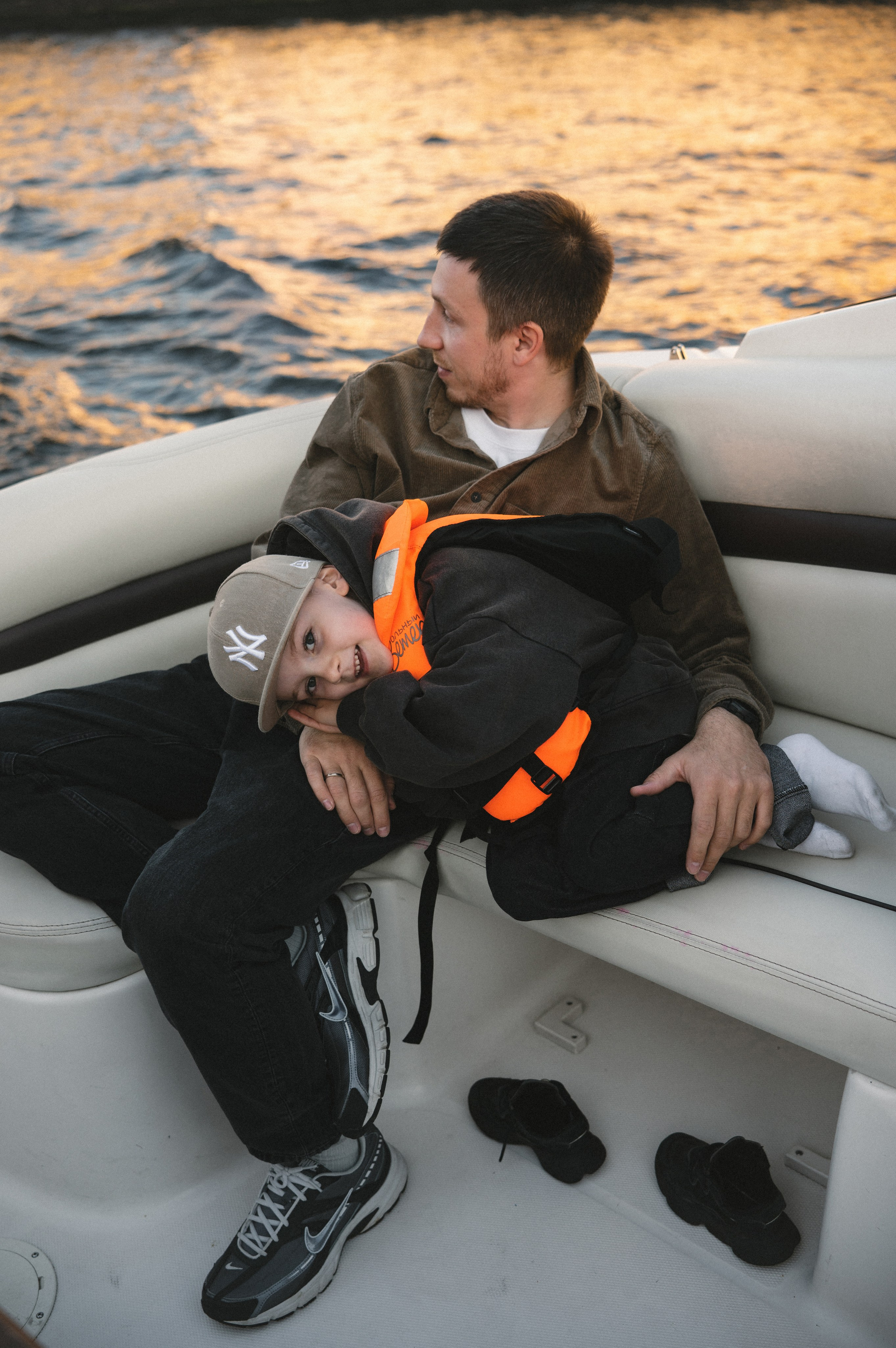 Семейная фотосессия на катере в Санкт-Петербурге. Свадебный и семейный фотограф в Санкт-Петербурге Татьяна Пастухова