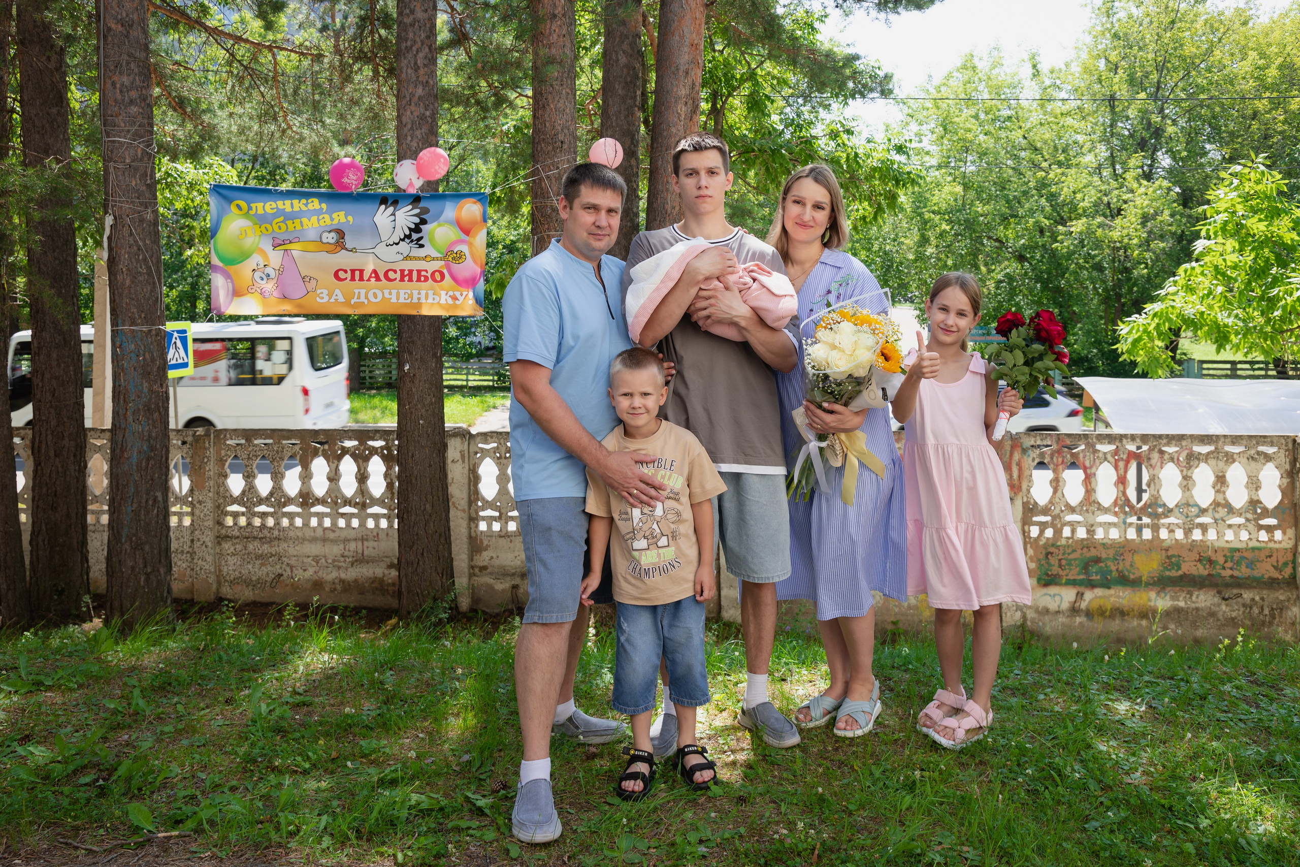 Выписка из роддома. Свадебный, семейный, школьный Фотограф и видеограф Худаноговы Александр и Ирина г. Зеленогорск, Красноярск