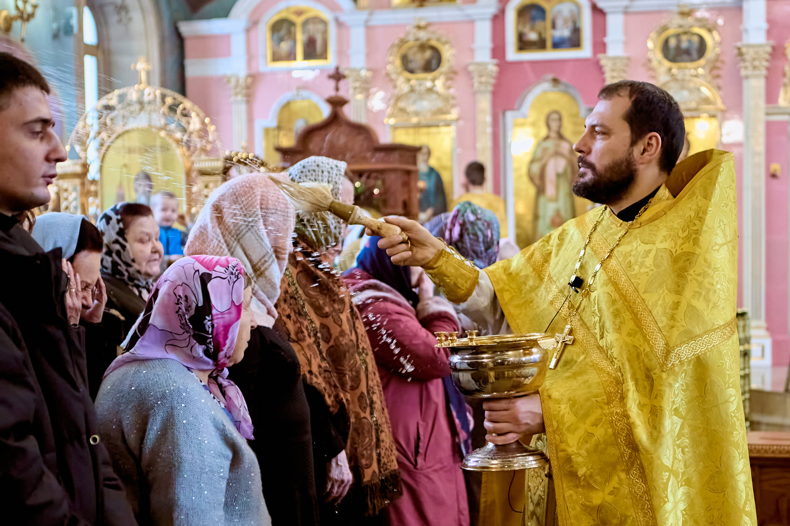 Фотографии во время богослужения