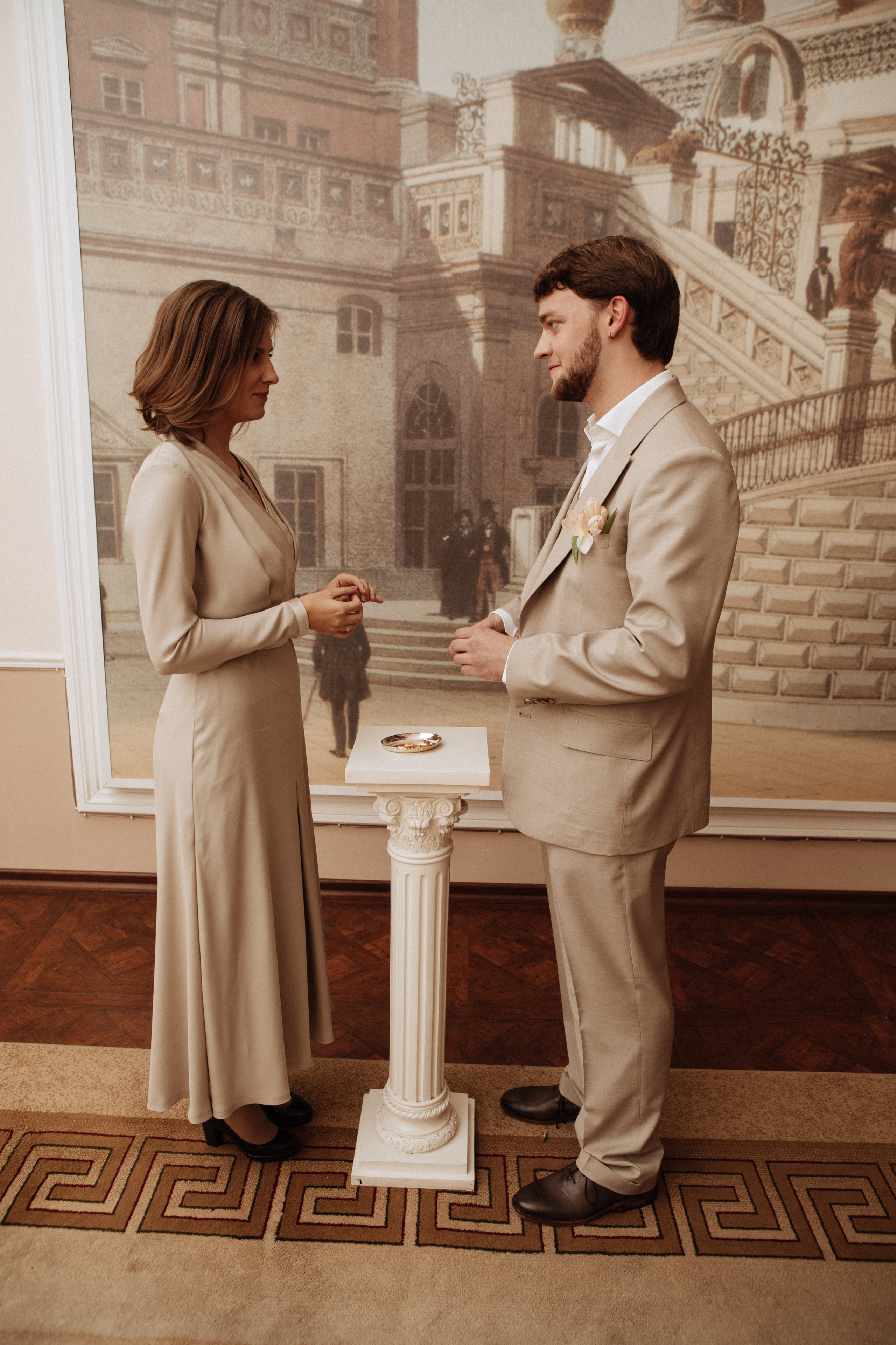 Саша и Вася. Утро в Балчуге и Роспись в Загсе. Свадебный и портретный фотограф в Москве Анастасия Масюк