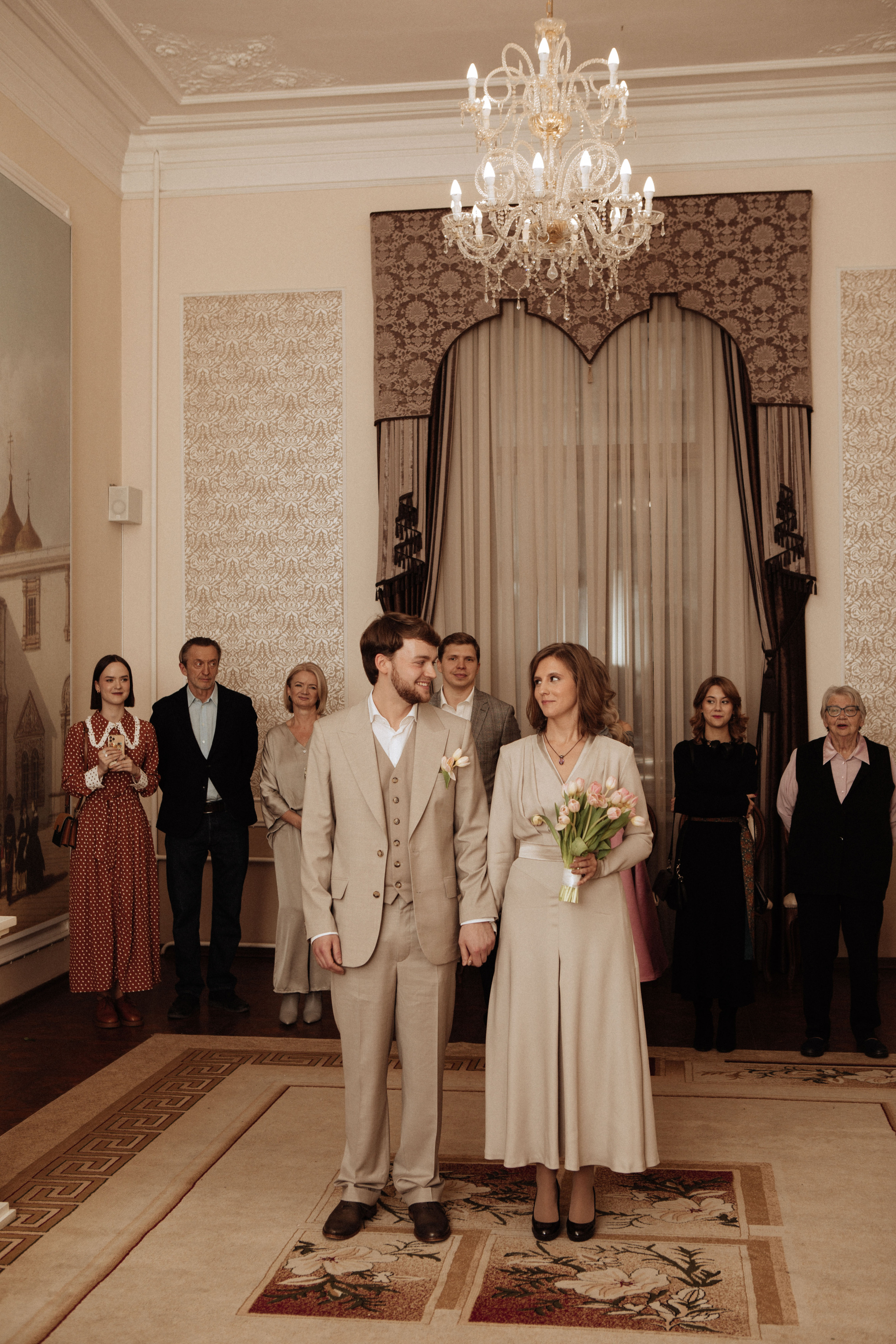 Саша и Вася. Утро в Балчуге и Роспись в Загсе. Свадебный и портретный фотограф в Москве Анастасия Масюк