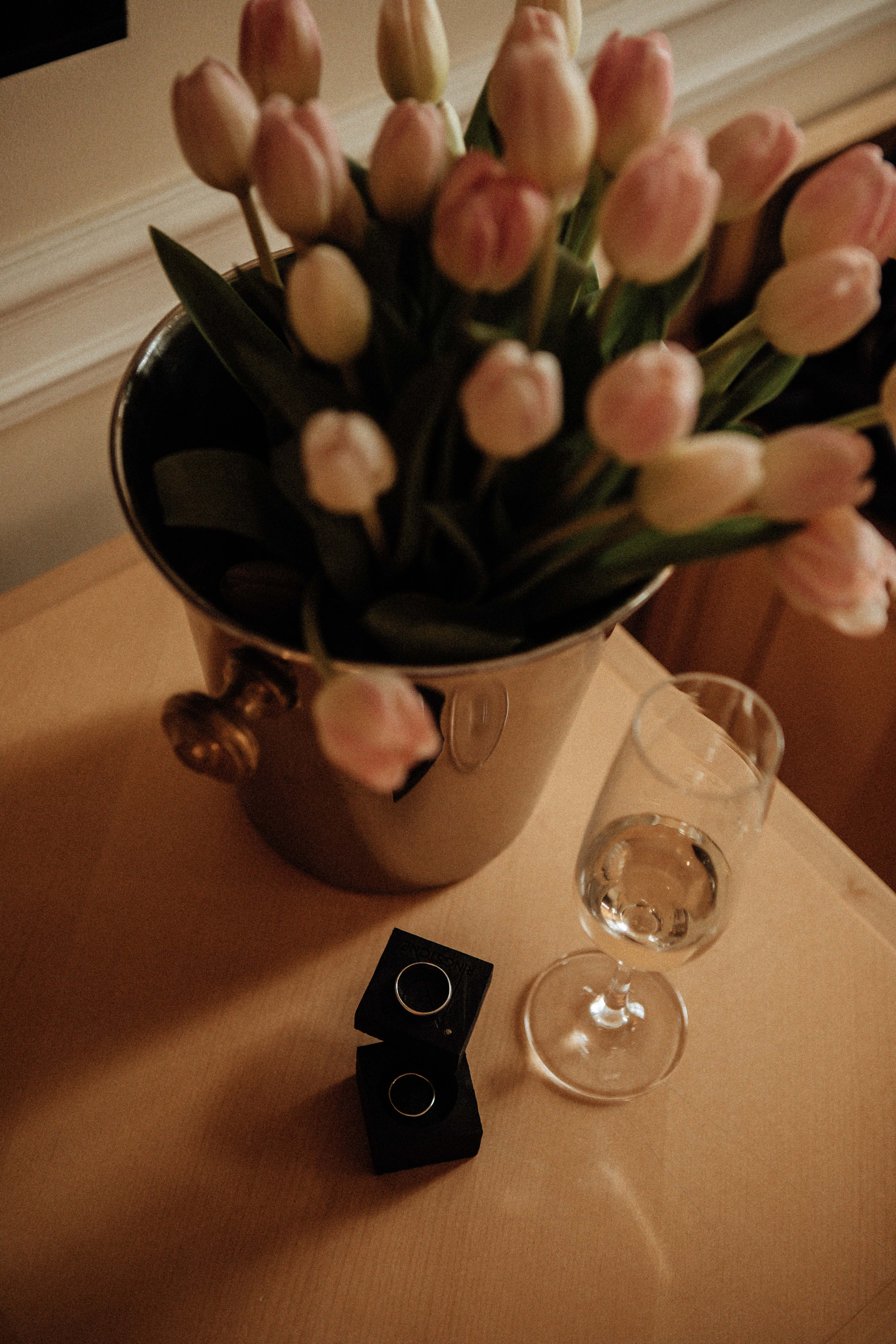 Саша и Вася. Утро в Балчуге и Роспись в Загсе. Свадебный и портретный фотограф в Москве Анастасия Масюк