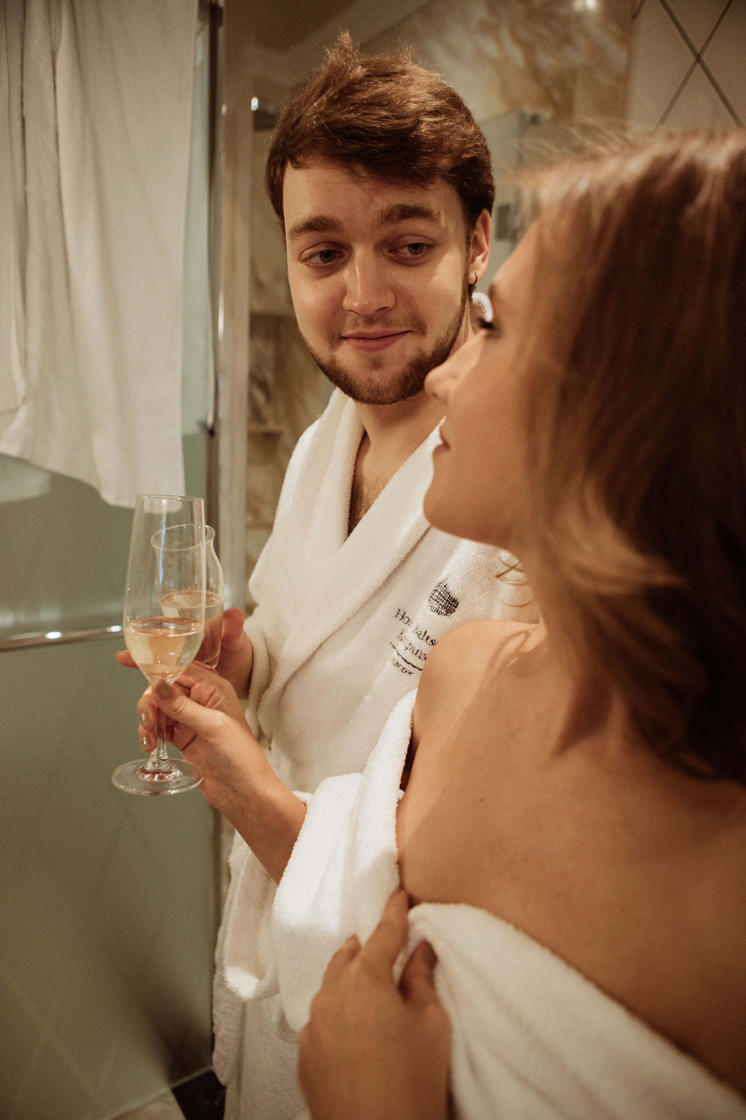 Саша и Вася. Утро в Балчуге и Роспись в Загсе. Свадебный и портретный фотограф в Москве Анастасия Масюк