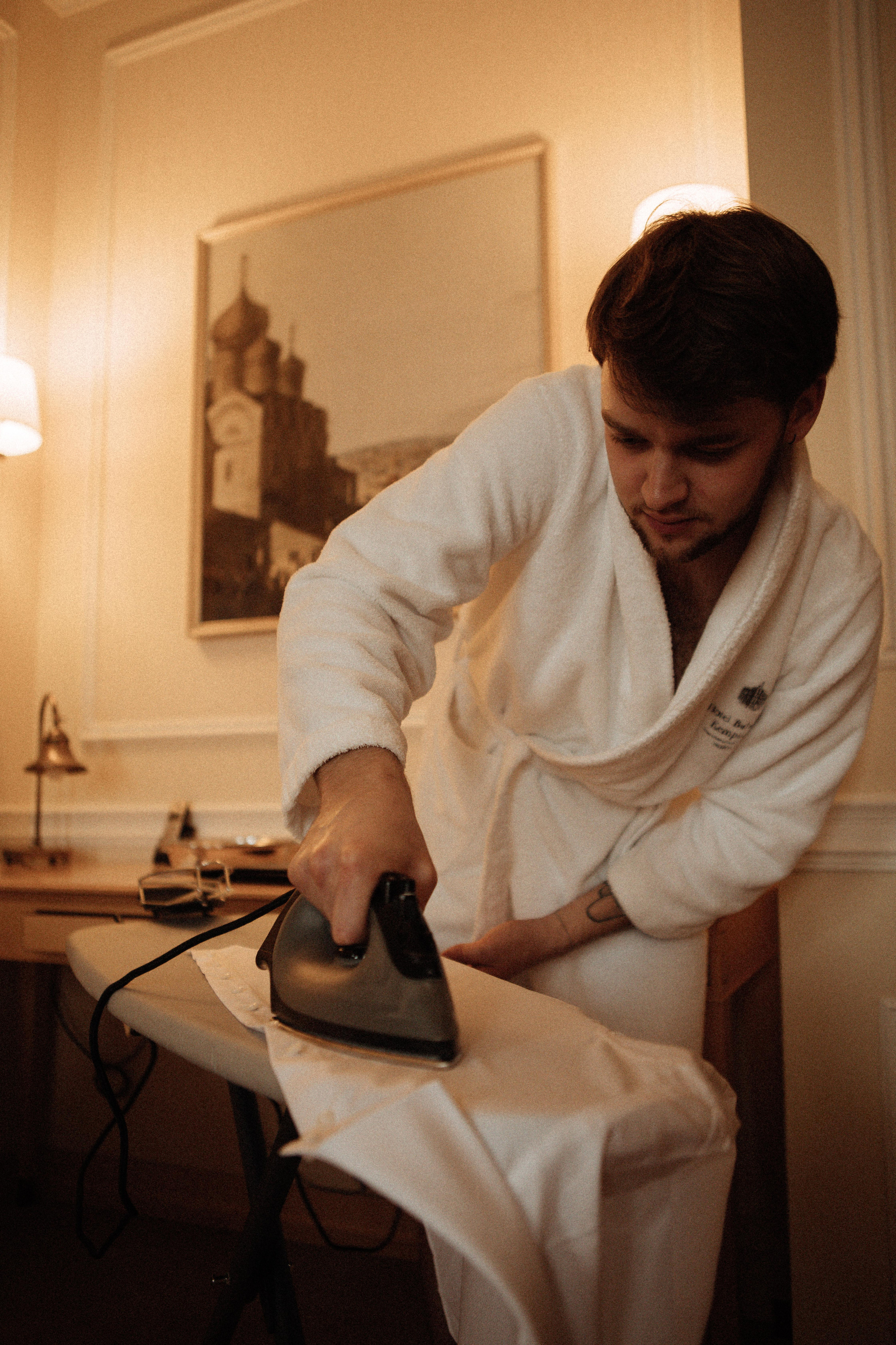 Саша и Вася. Утро в Балчуге и Роспись в Загсе. Свадебный и портретный фотограф в Москве Анастасия Масюк