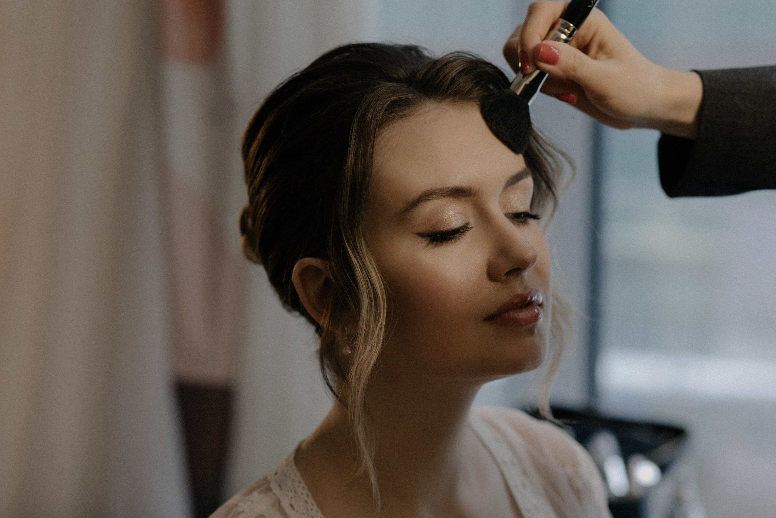 Ксюша и Илья. Утро в отеле роспись в Birds. Свадебный и портретный фотограф в Москве Анастасия Масюк