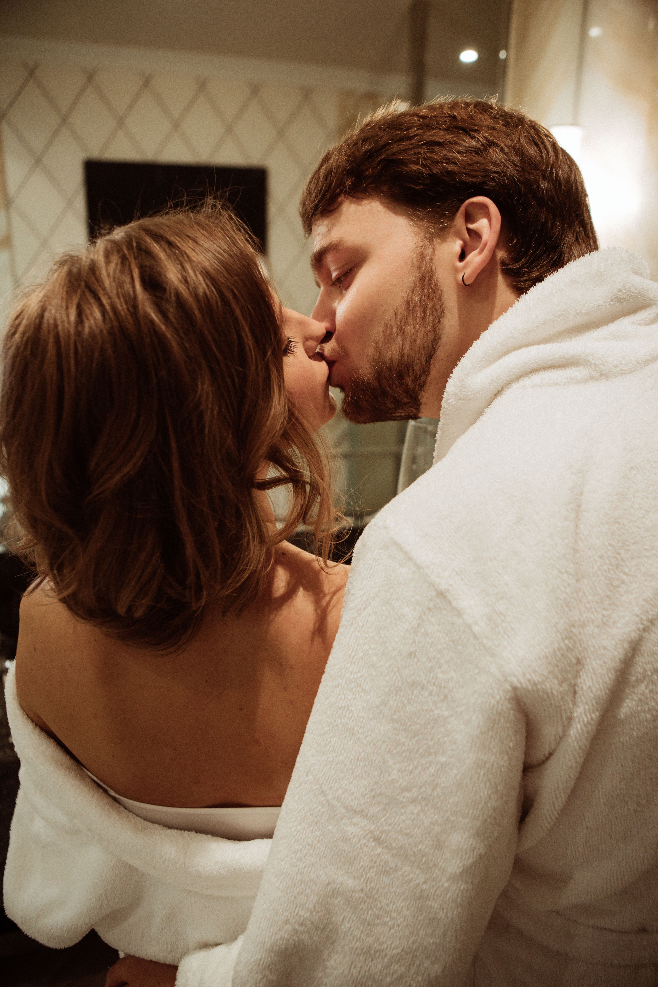 Саша и Вася. Утро в Балчуге и Роспись в Загсе. Свадебный и портретный фотограф в Москве Анастасия Масюк