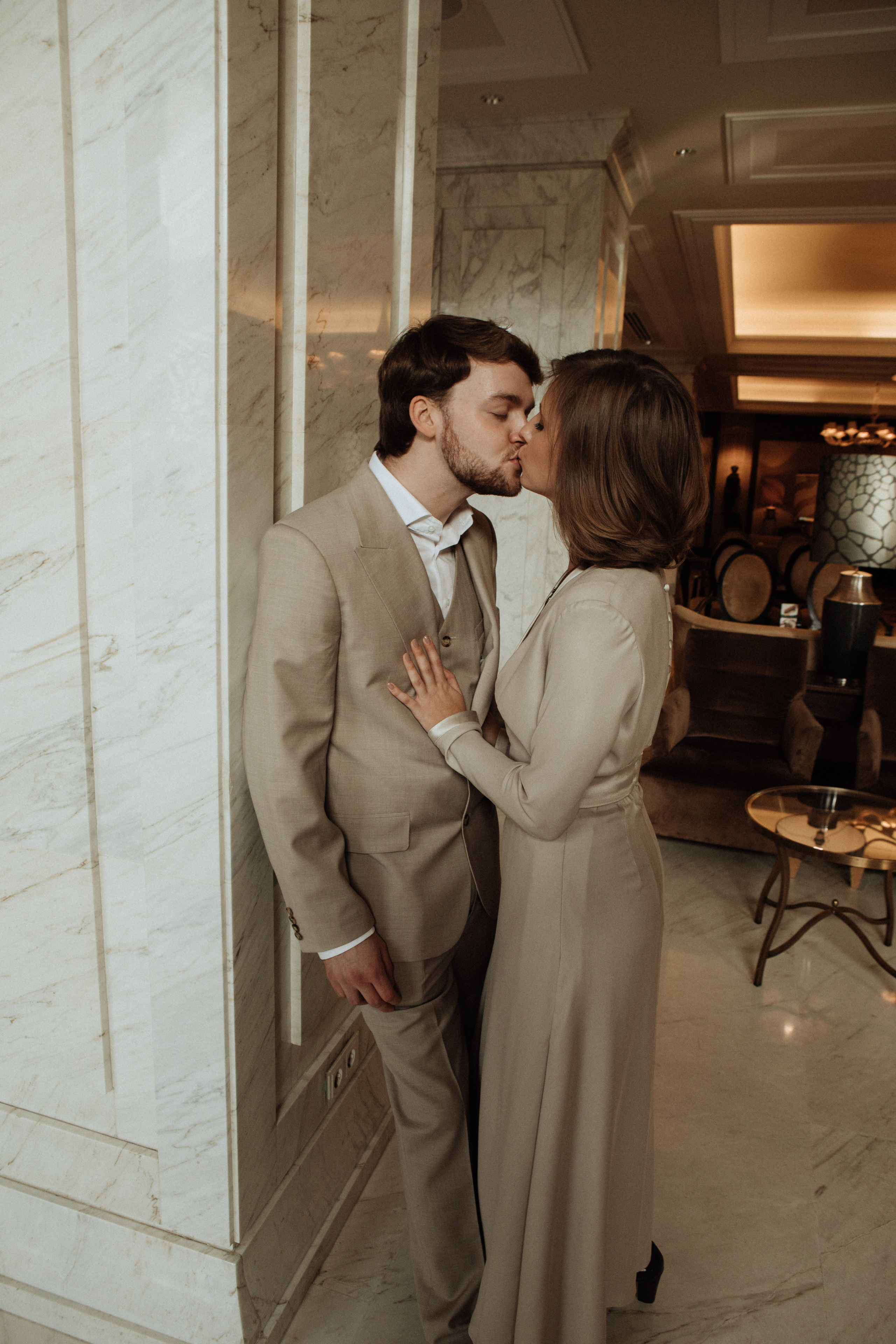 Саша и Вася. Утро в Балчуге и Роспись в Загсе. Свадебный и портретный фотограф в Москве Анастасия Масюк