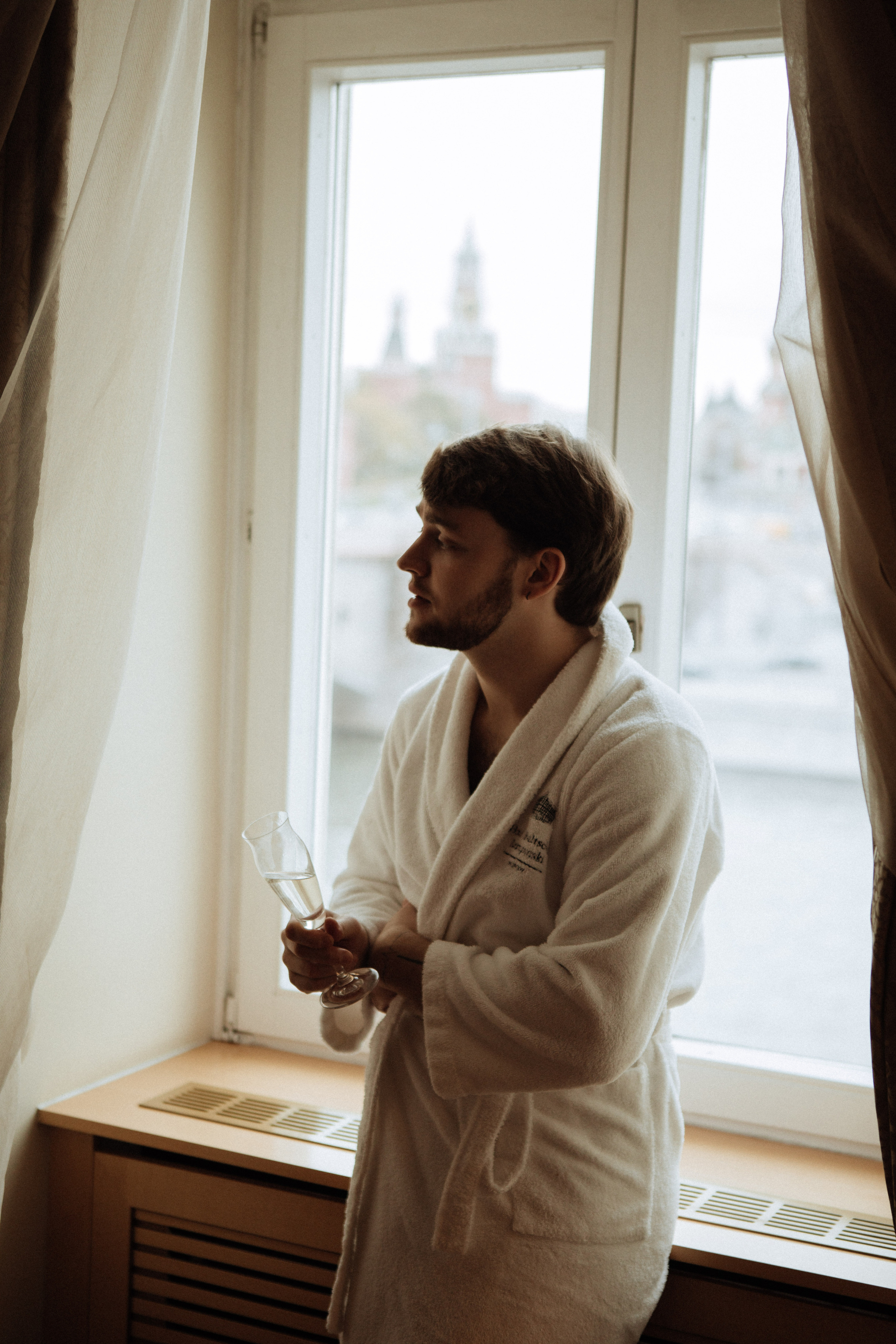 Саша и Вася. Утро в Балчуге и Роспись в Загсе. Свадебный и портретный фотограф в Москве Анастасия Масюк