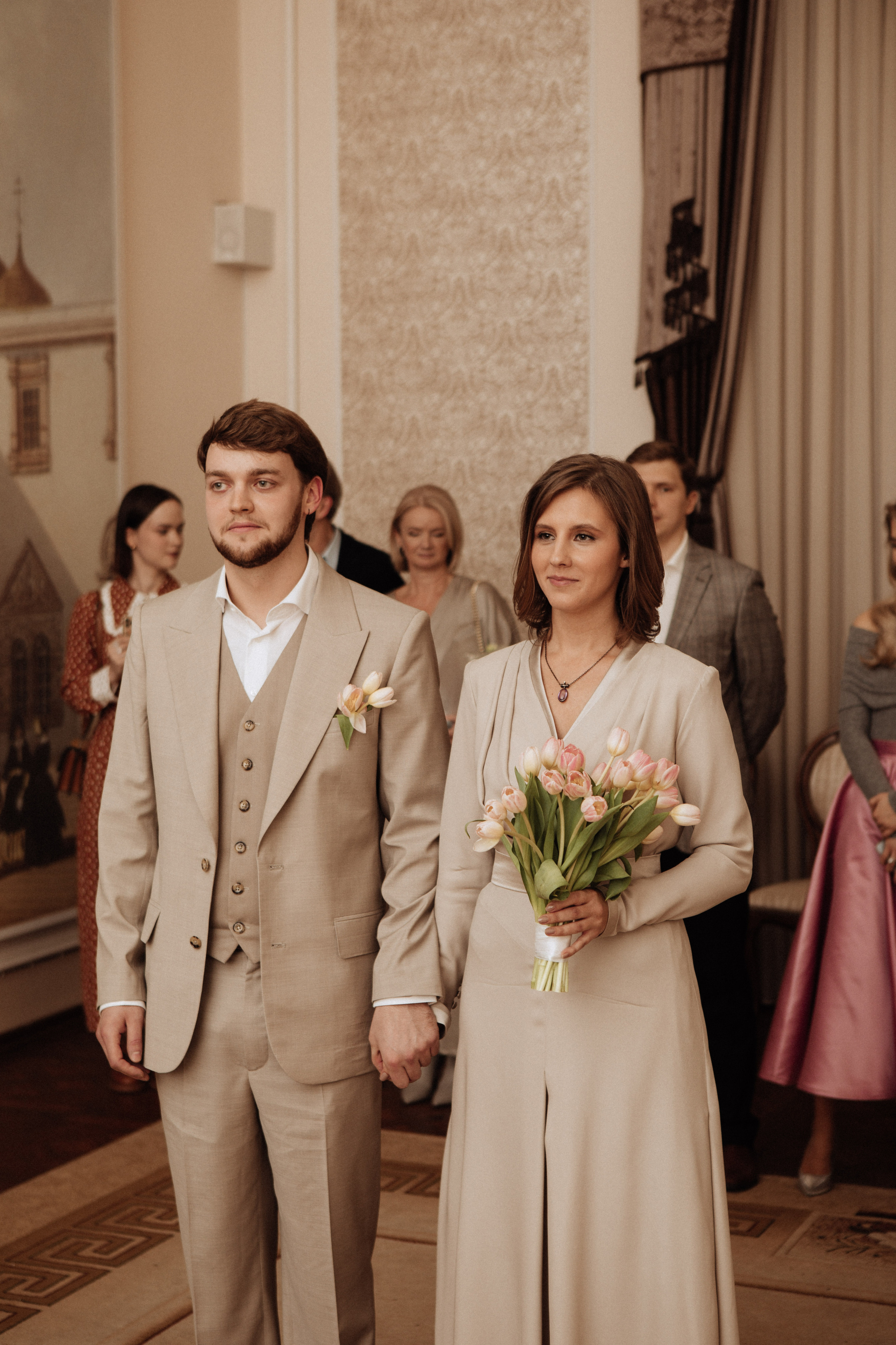 Саша и Вася. Утро в Балчуге и Роспись в Загсе. Свадебный и портретный фотограф в Москве Анастасия Масюк