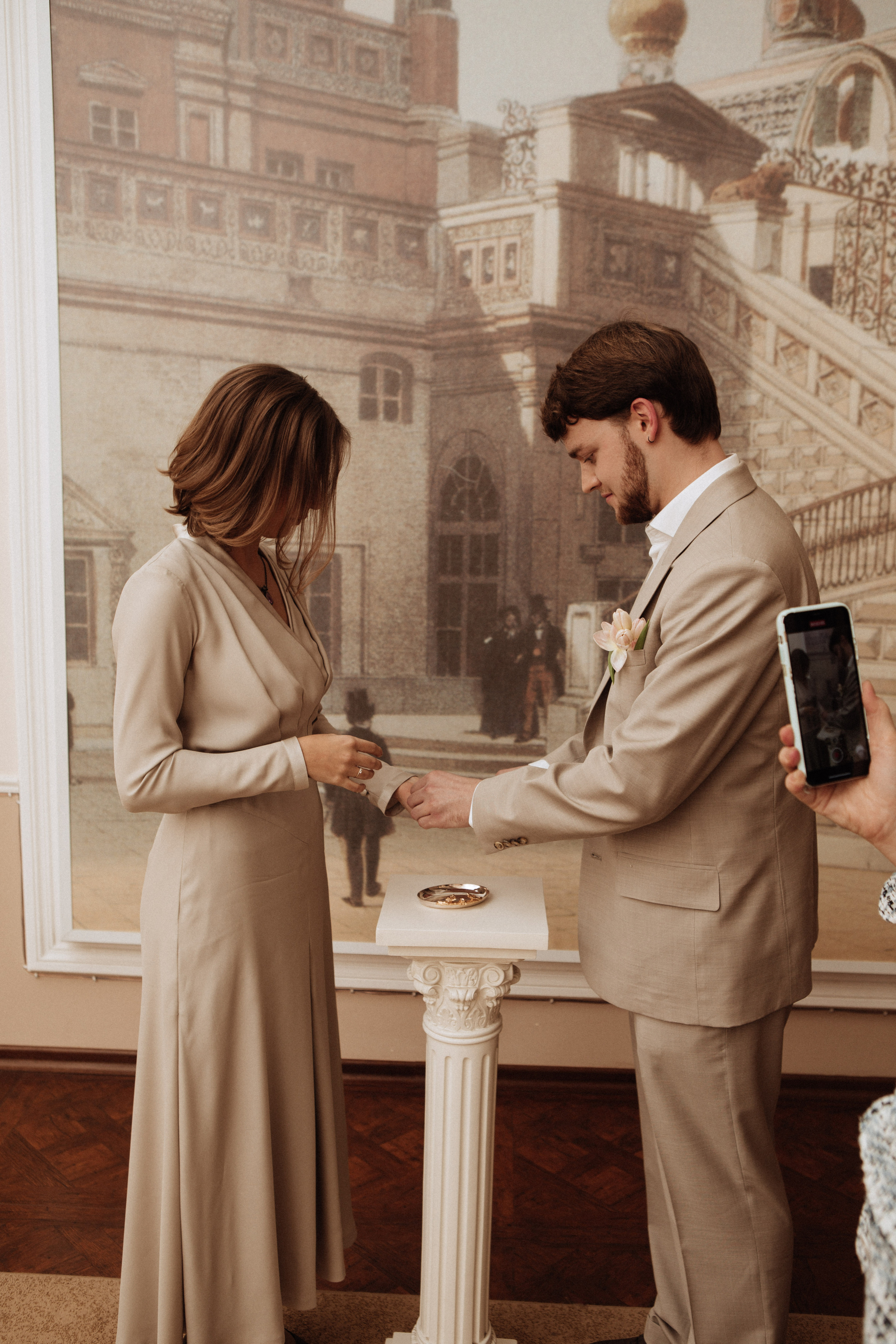 Саша и Вася. Утро в Балчуге и Роспись в Загсе. Свадебный и портретный фотограф в Москве Анастасия Масюк